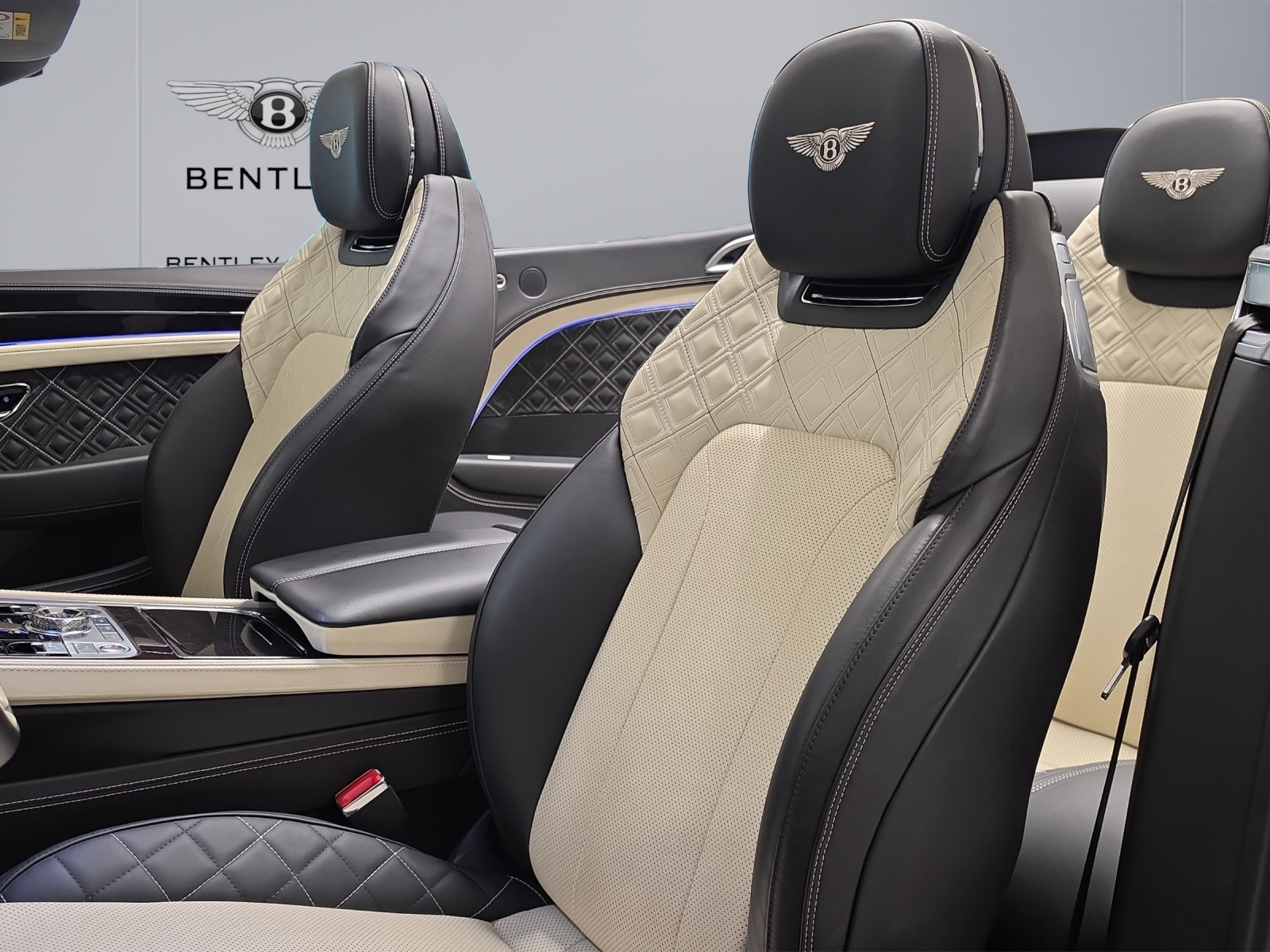 BENTLEY Continental GTC 6.0 W12 1ST EDITION-image-10