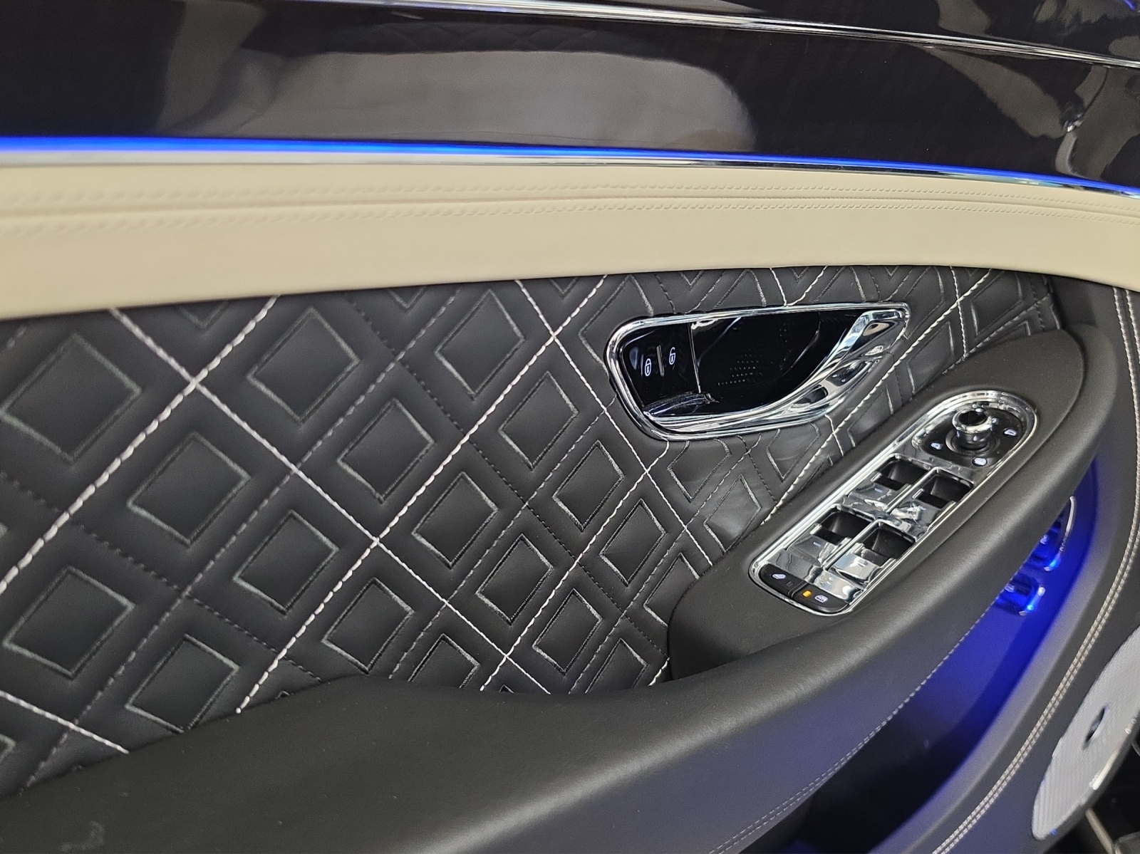 Image BENTLEY CONTINENTAL Continental GTC 6.0 W12 1ST EDITION