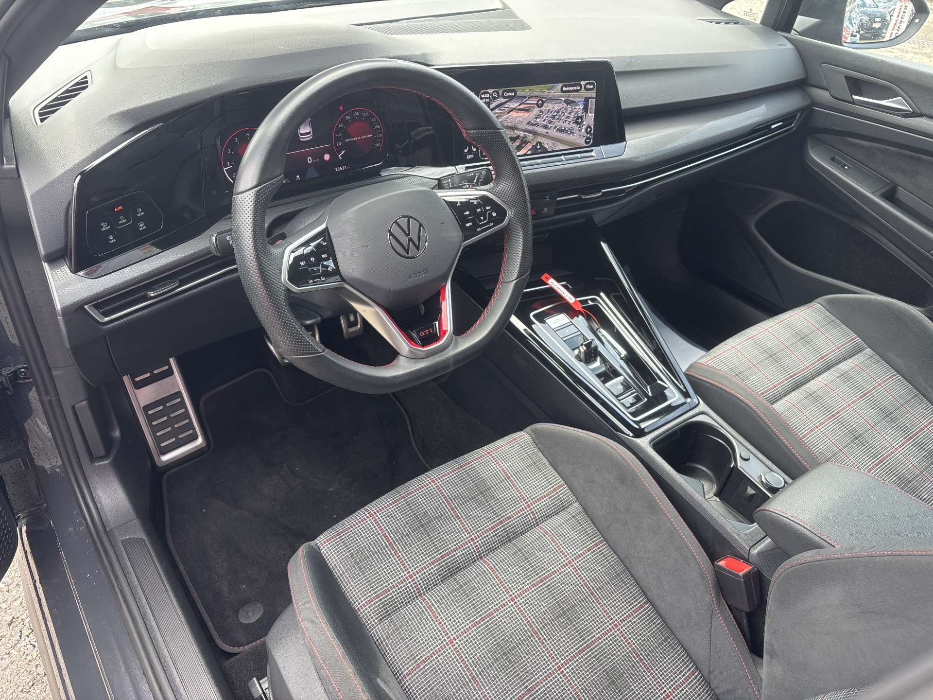 VW Golf 2.0 TSi GTi DSG-Automat 245PS-image-5