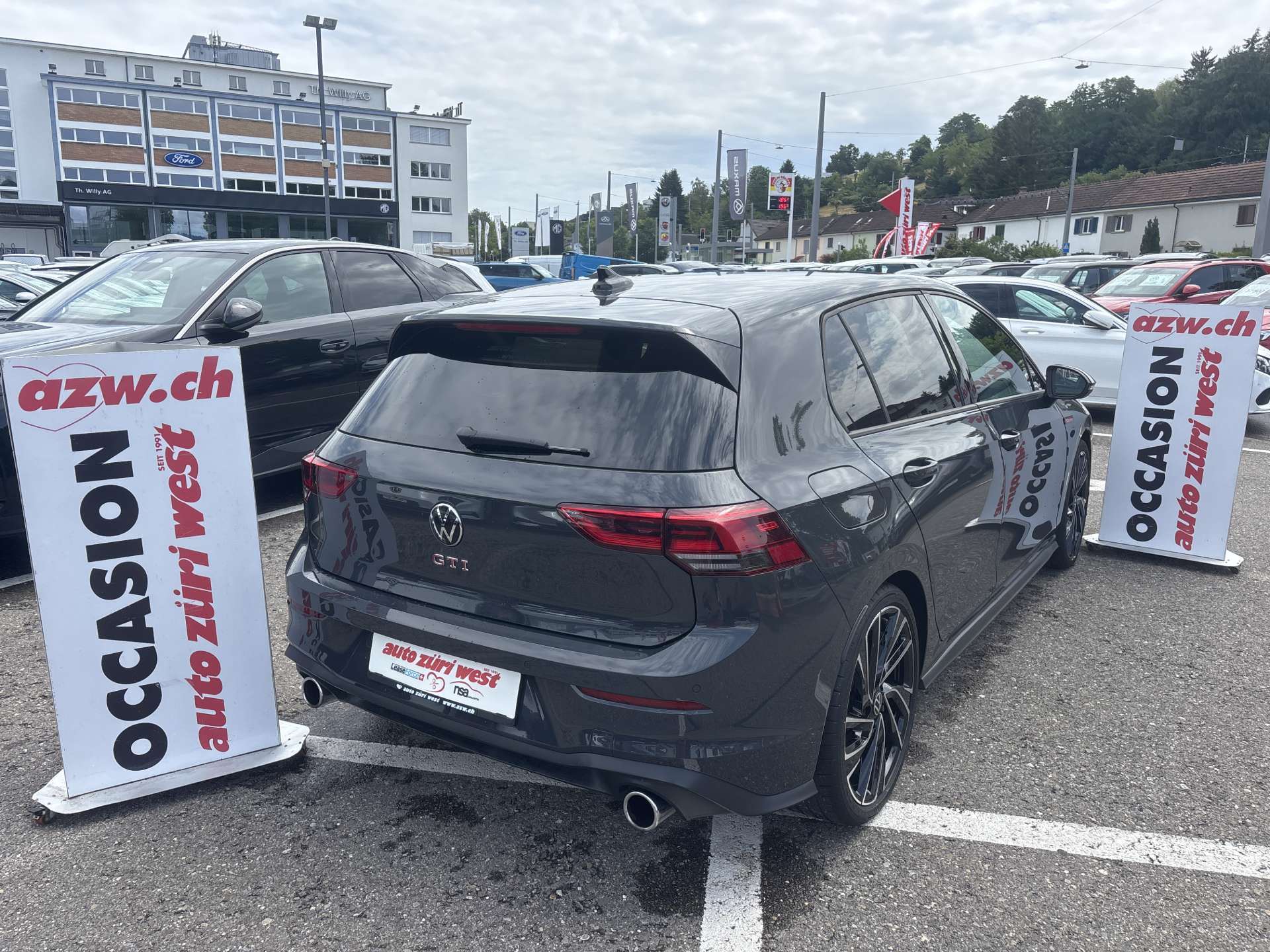 VW Golf 2.0 TSi GTi DSG-Automat 245PS-image-2