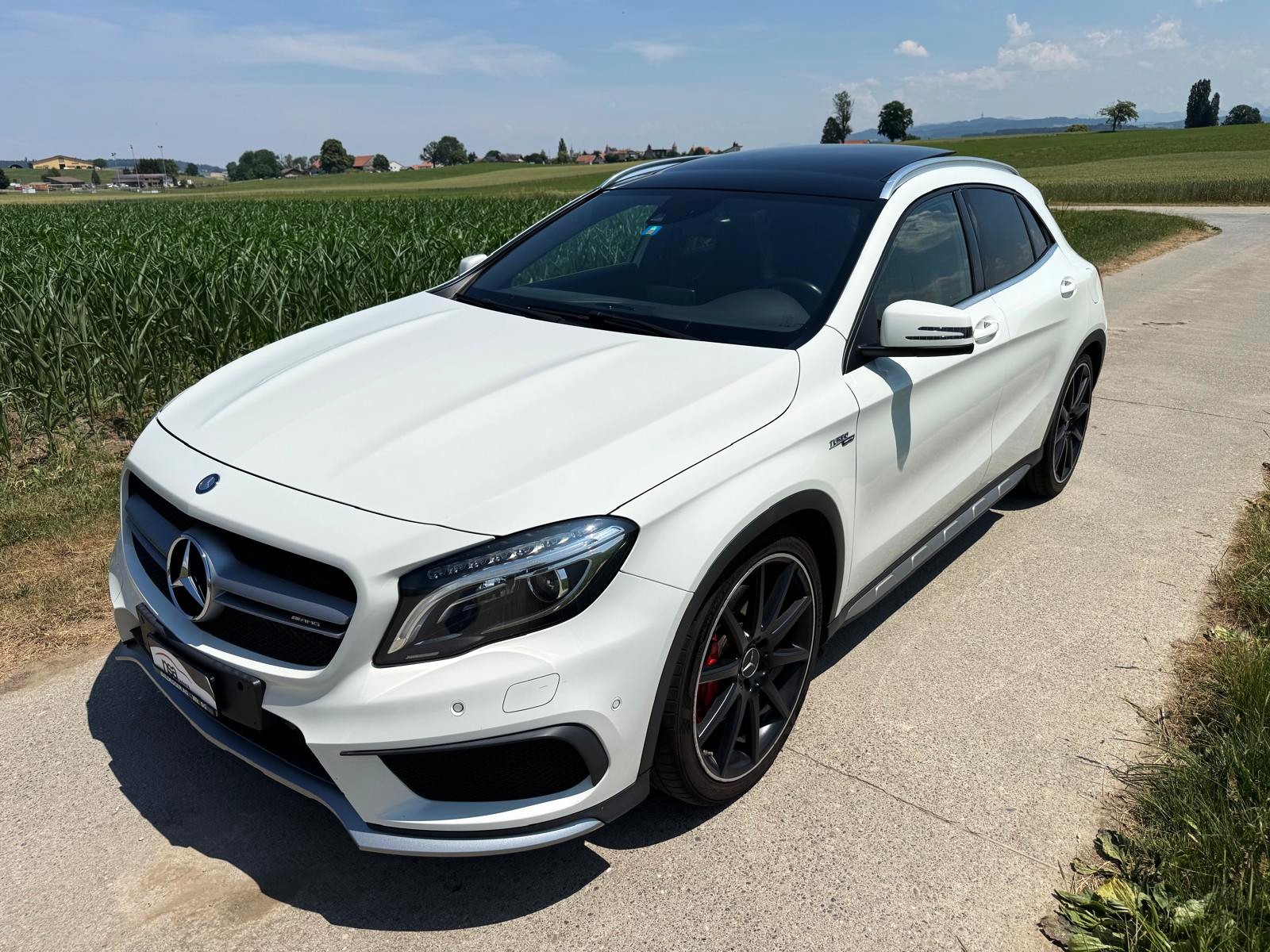 MERCEDES-BENZ GLA 45 AMG 4Matic 7G-DCT-image-2