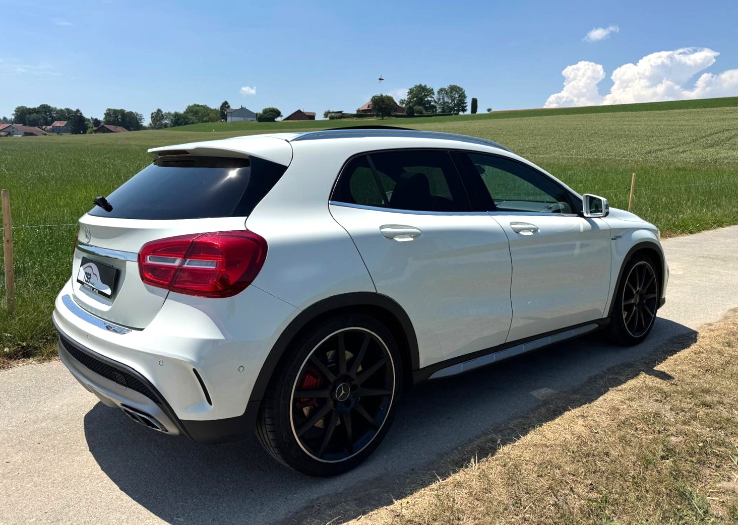 MERCEDES-BENZ GLA 45 AMG 4Matic 7G-DCT-image-4