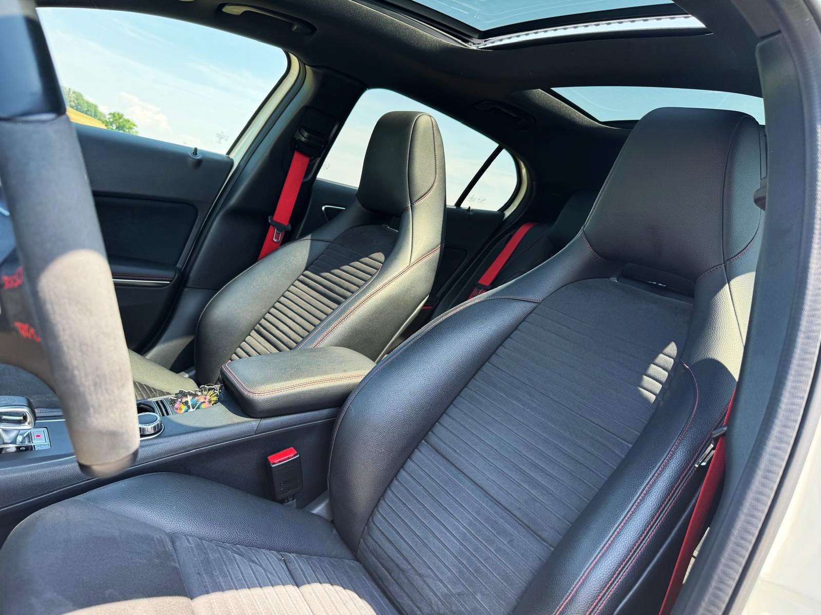 MERCEDES-BENZ GLA 45 AMG 4Matic 7G-DCT-image-9