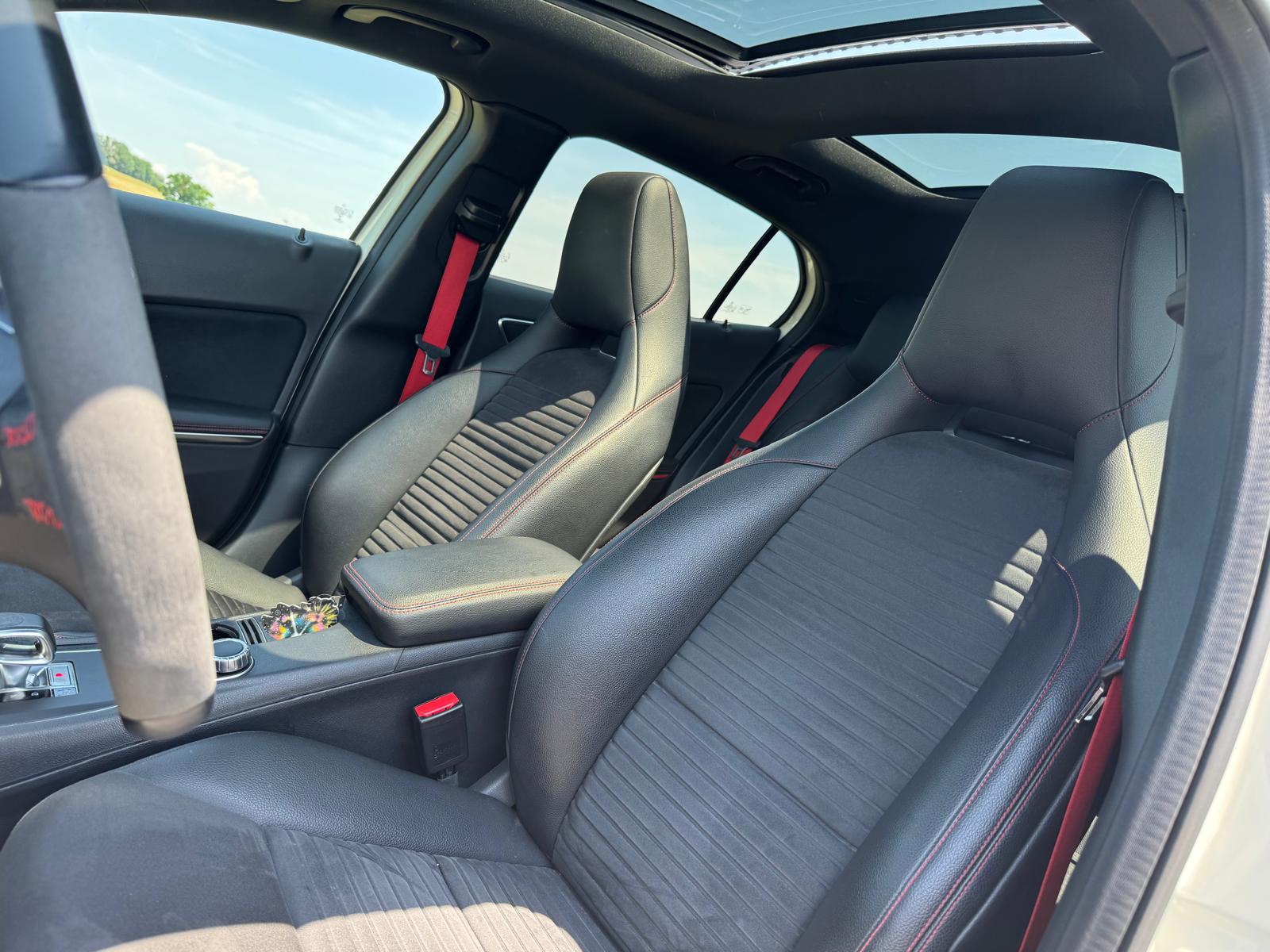 MERCEDES-BENZ GLA 45 AMG 4Matic 7G-DCT-image-13