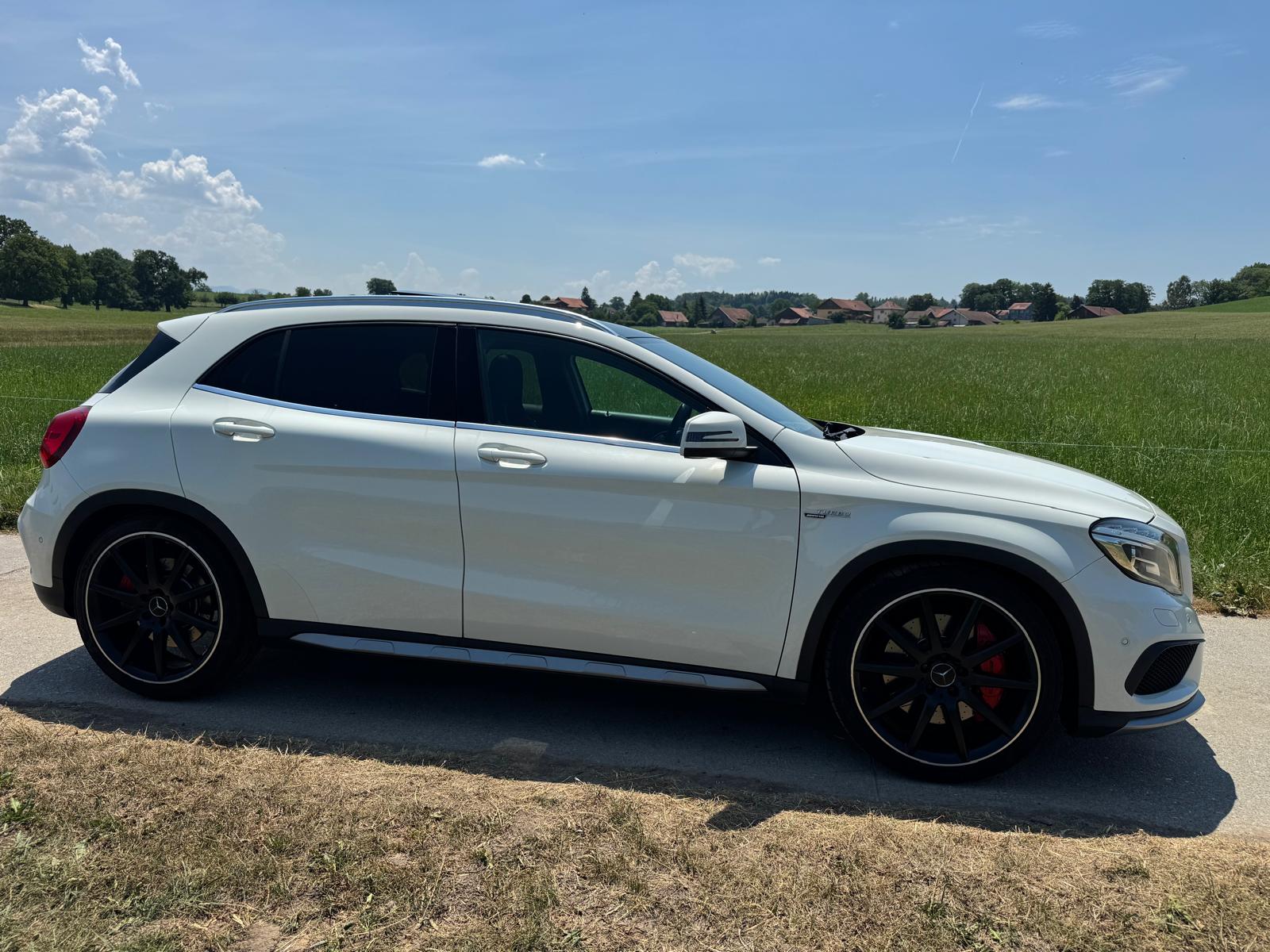 MERCEDES-BENZ GLA 45 AMG 4Matic 7G-DCT-image-14
