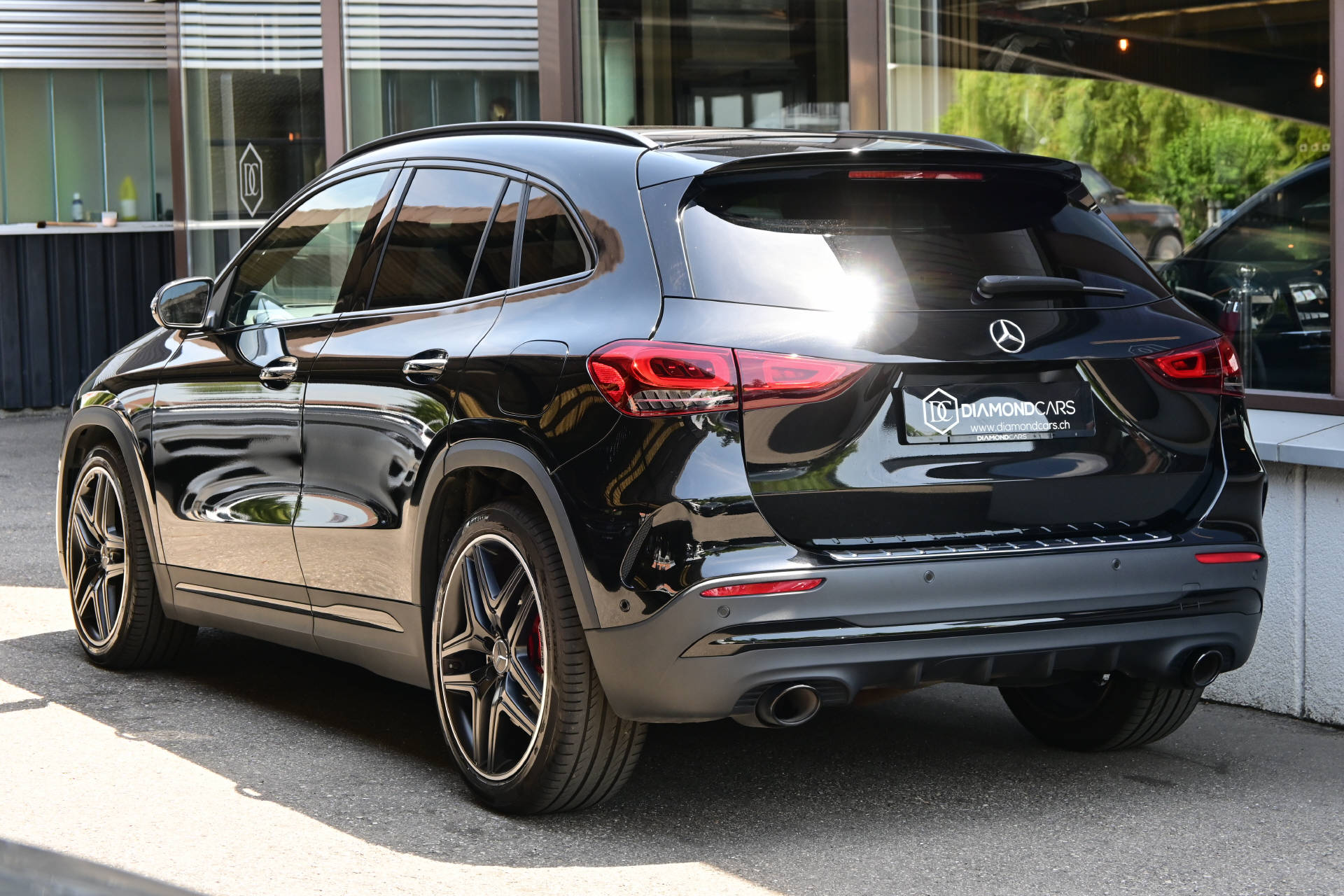 MERCEDES-BENZ GLA 35 AMG 4matic *CH-Auto*Carbon Interieur*-image-5