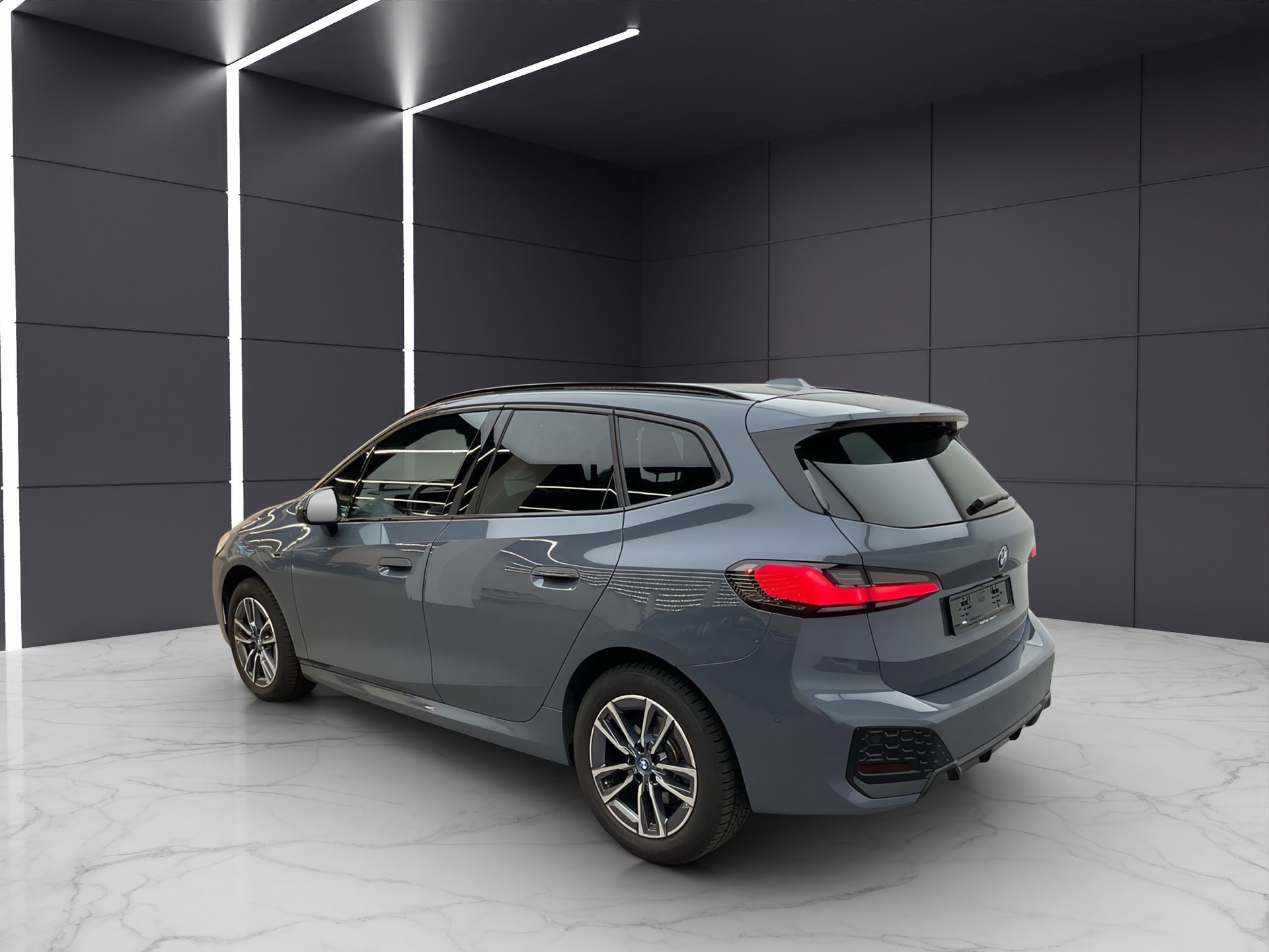 BMW 230e xDrive Active Tourer M Sport-showroom-element-2