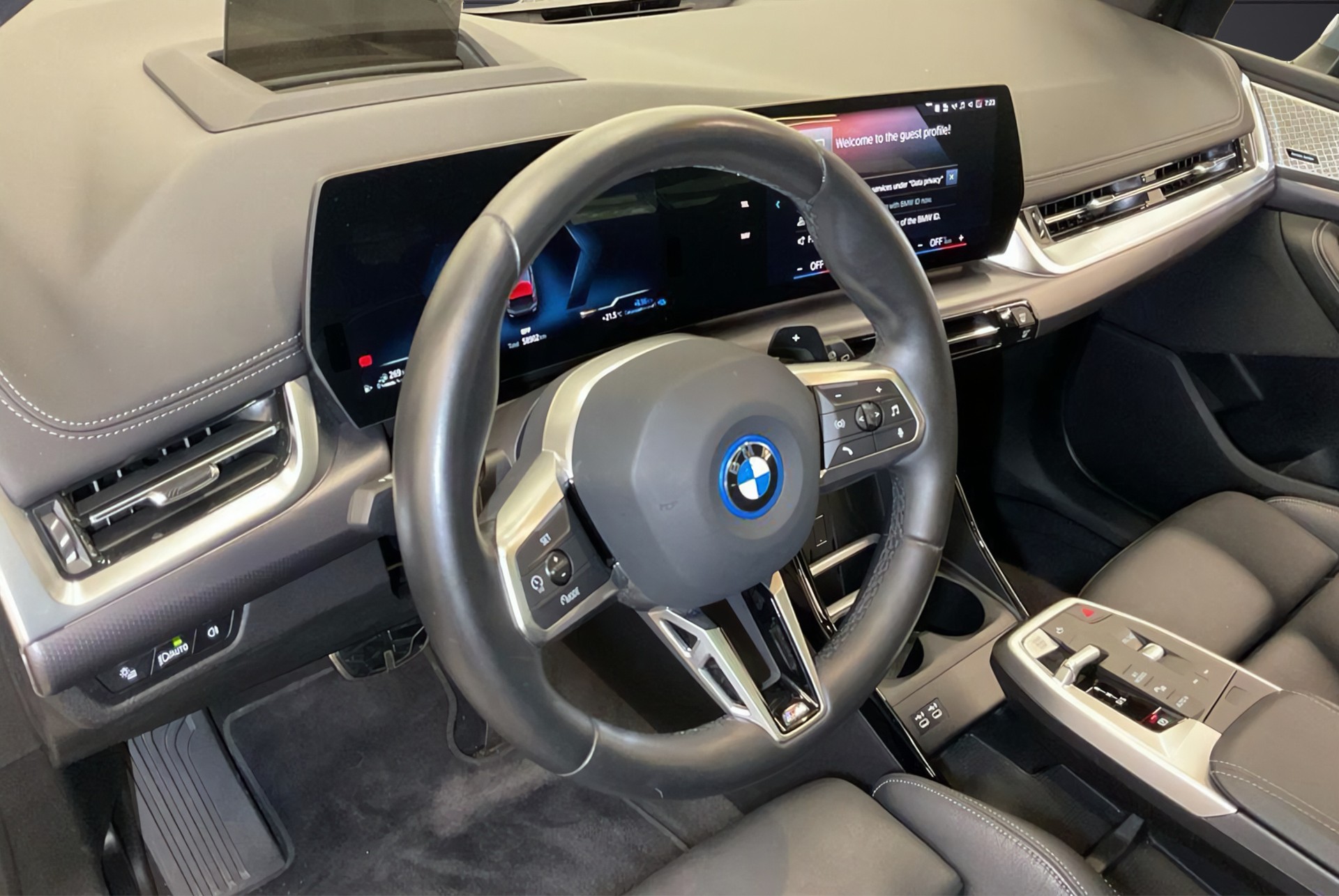 BMW 230e xDrive Active Tourer M Sport-image-9