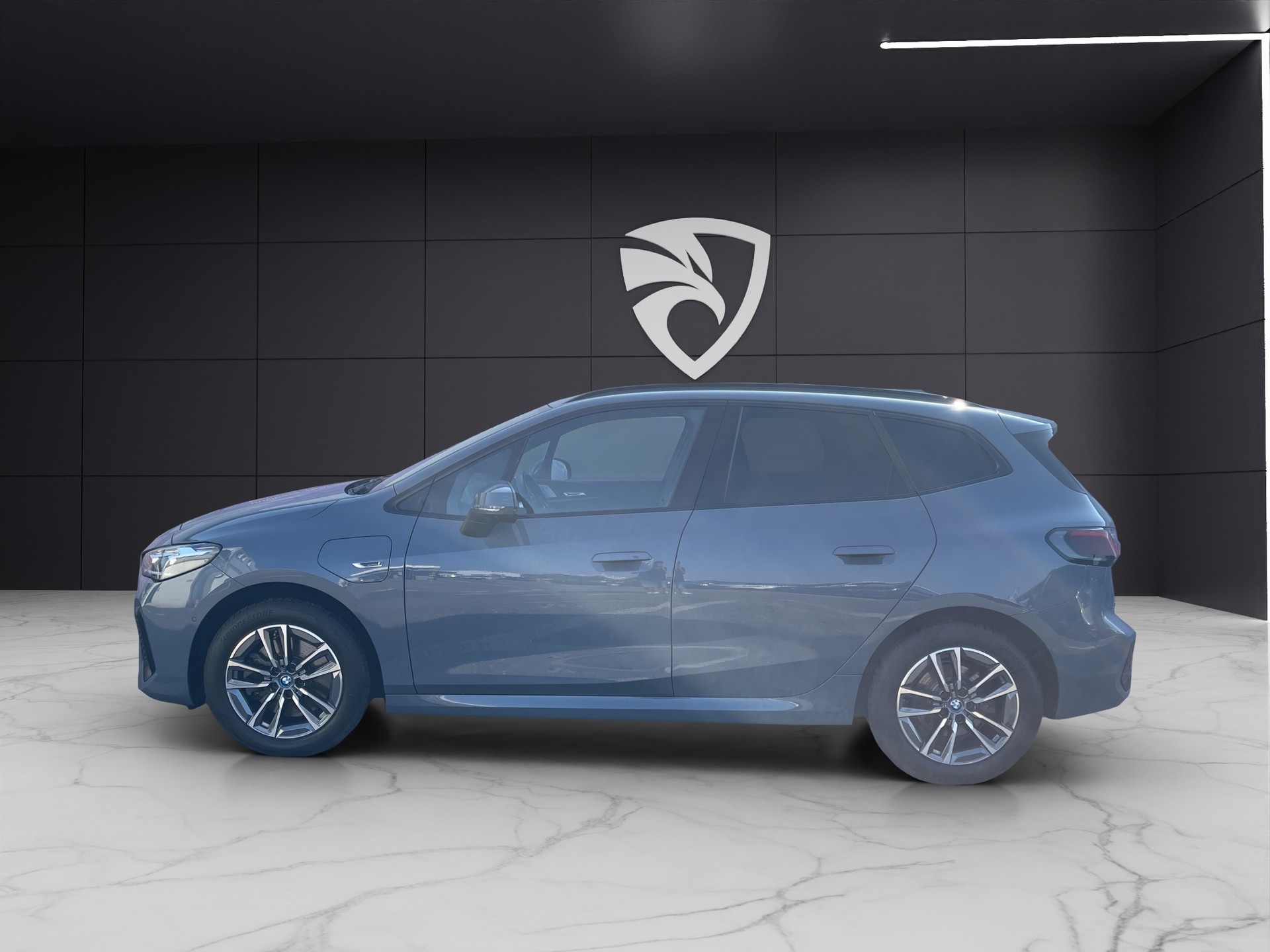 BMW 230e xDrive Active Tourer M Sport-image-4