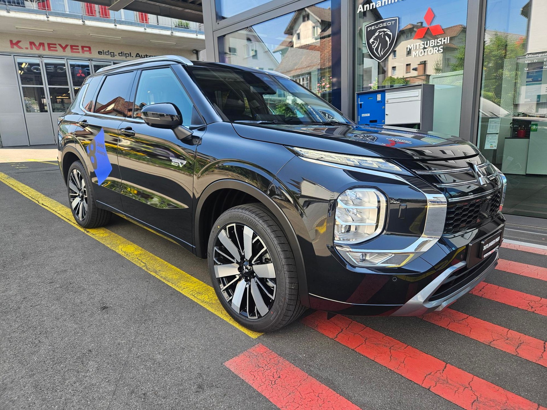 MITSUBISHI Outlander 2.4 PHEV Instyle 4x4-image-0