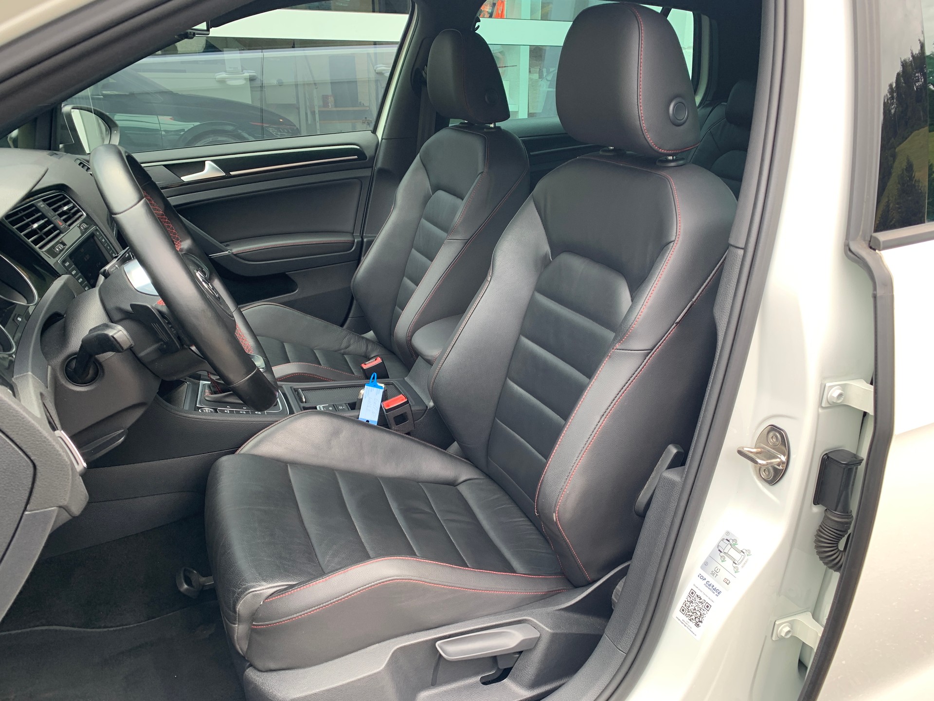 VW Golf 2.0 TSI GTI Performance DSG-image-8
