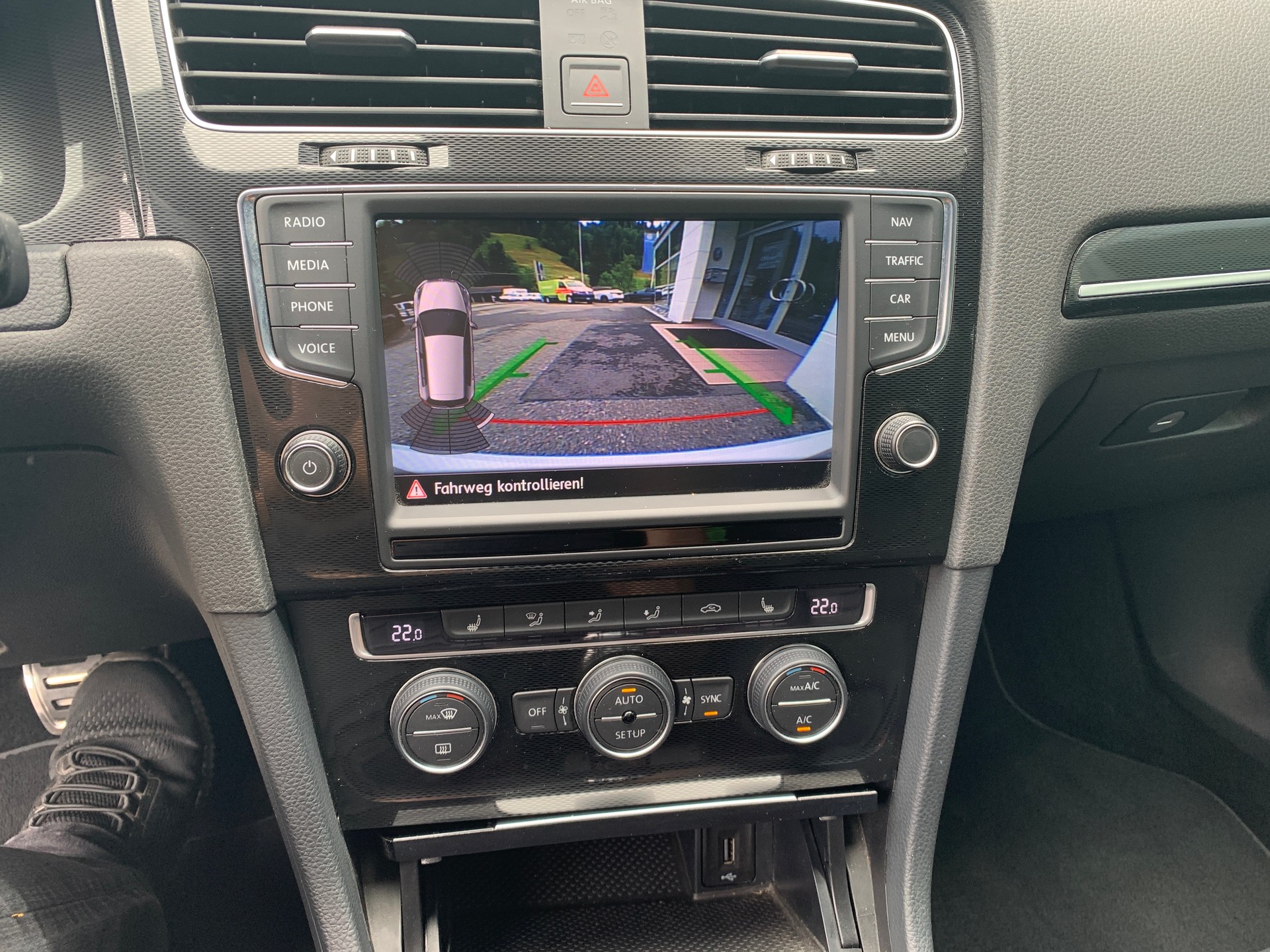 VW Golf 2.0 TSI GTI Performance DSG-image-13