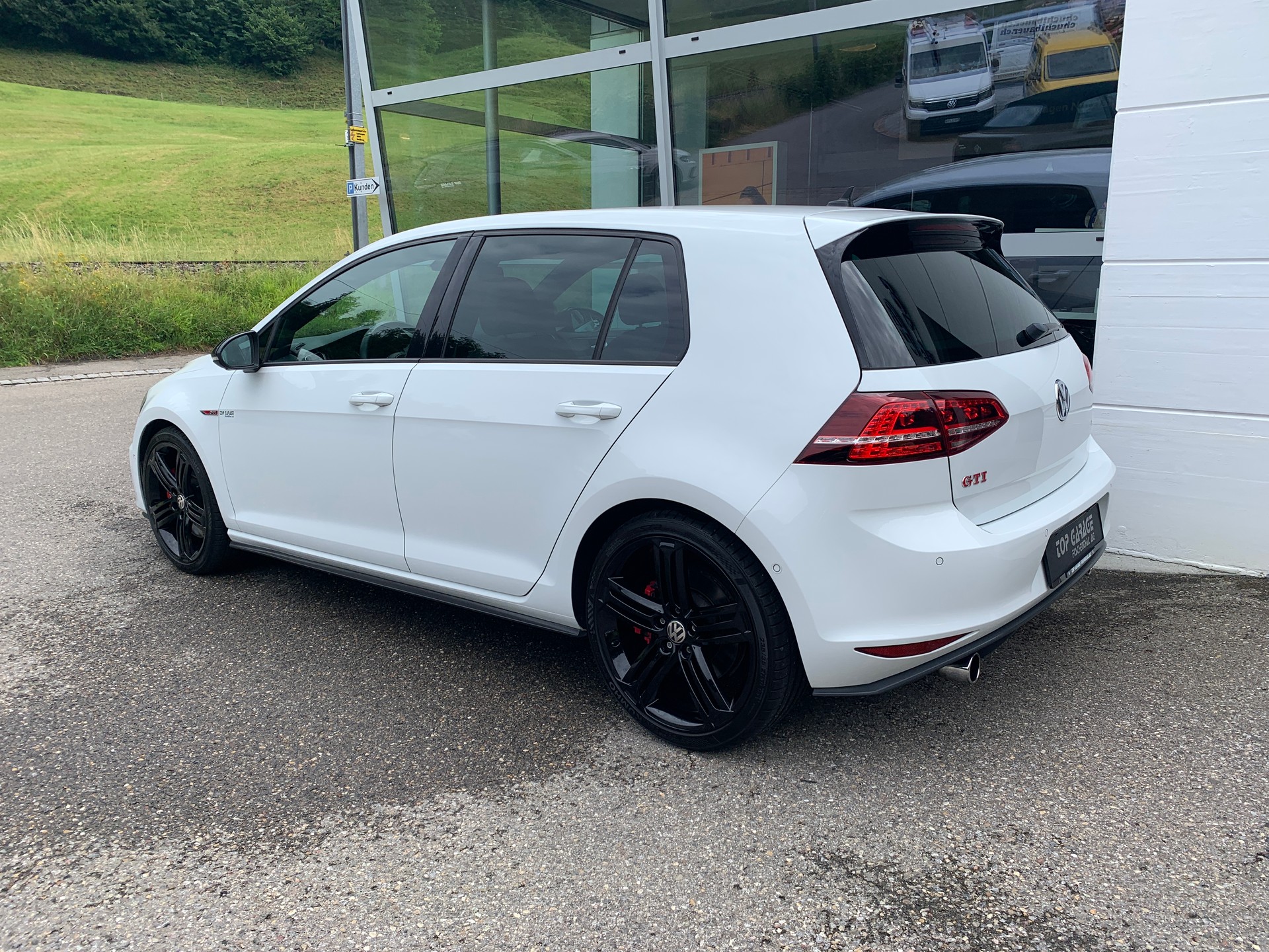 VW Golf 2.0 TSI GTI Performance DSG-image-5