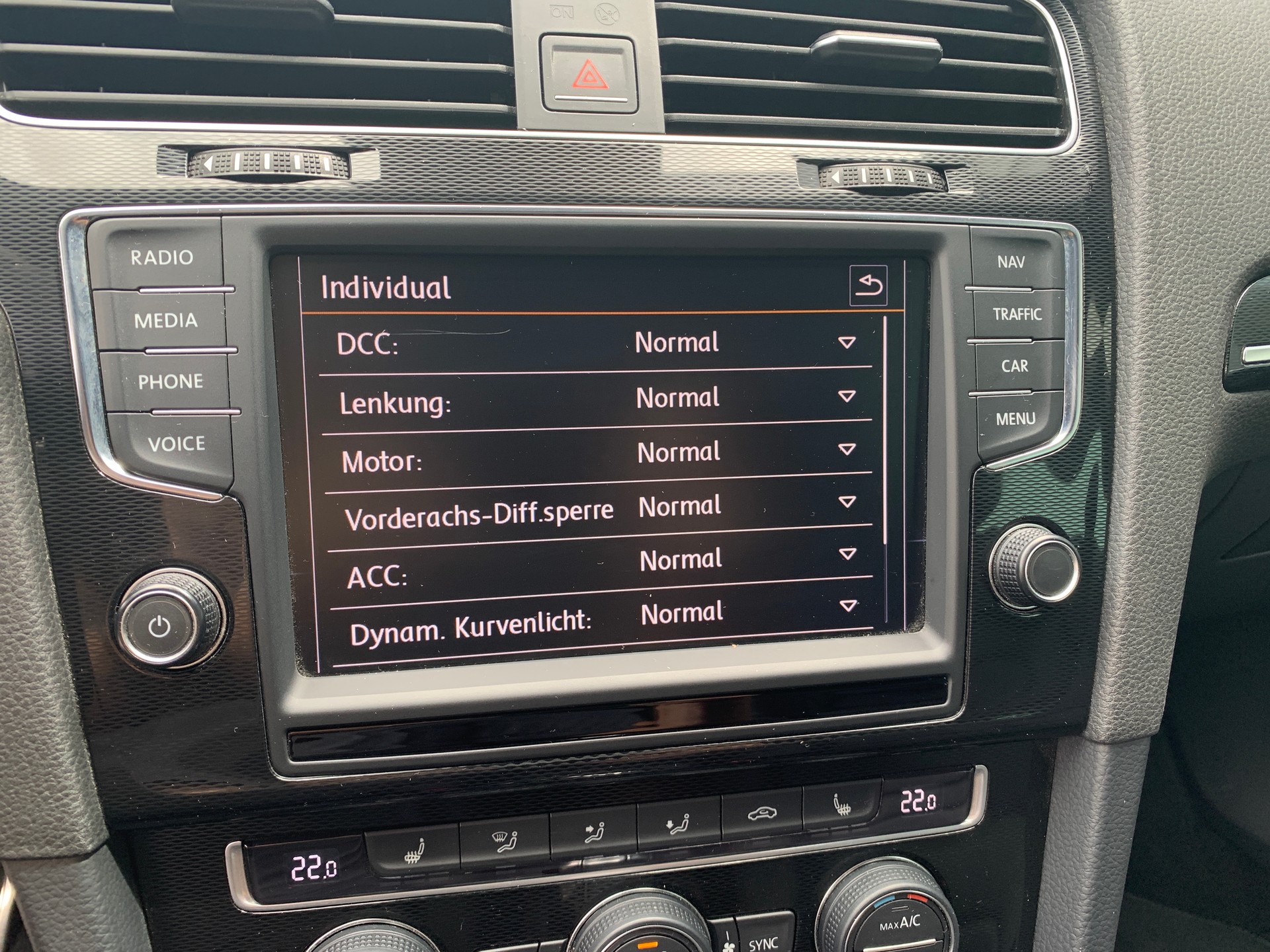 VW Golf 2.0 TSI GTI Performance DSG-image-12