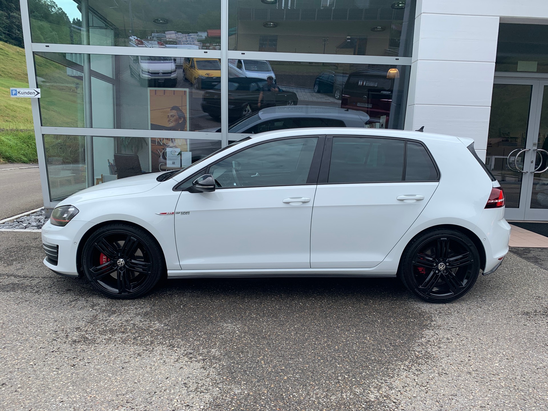 VW Golf 2.0 TSI GTI Performance DSG-image-3