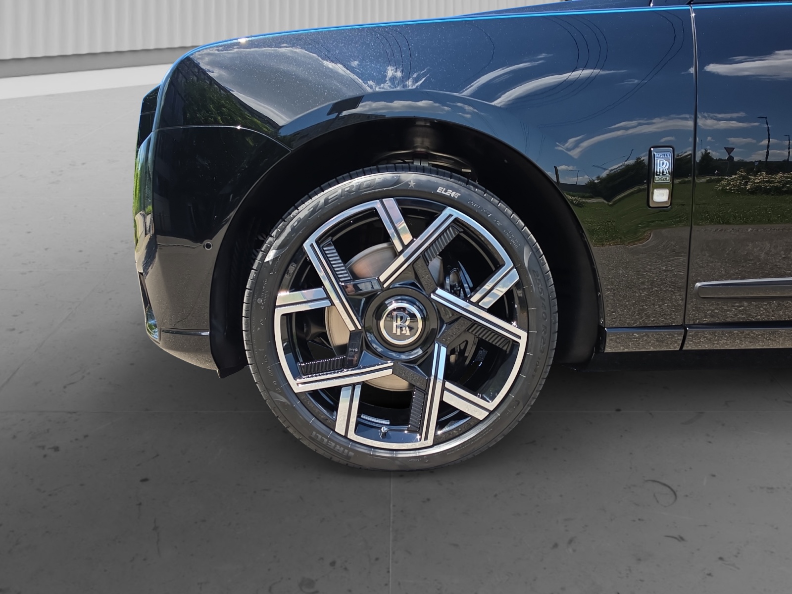 ROLLS-ROYCE Cullinan Serie II - Black Badge - Neuwagen-image-5