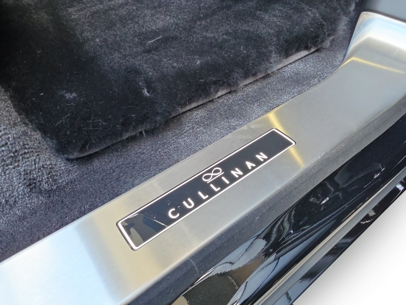 ROLLS-ROYCE Cullinan Serie II - Black Badge - Neuwagen-image-14