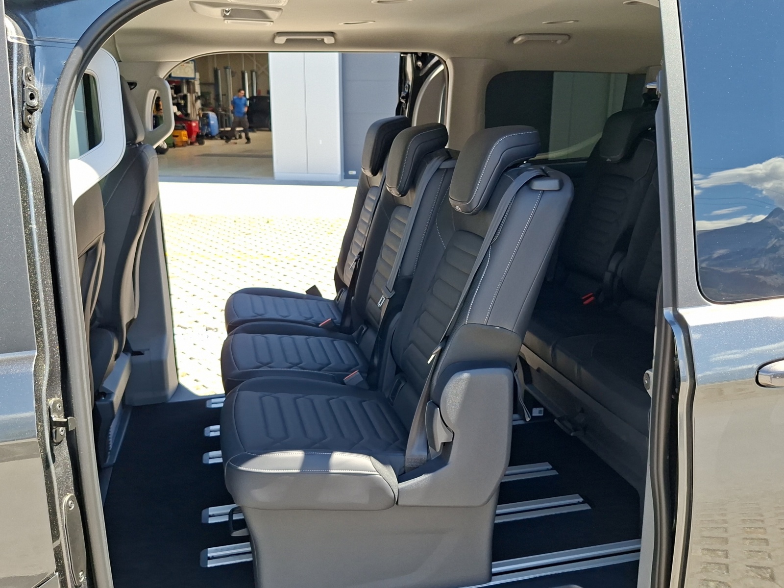 FORD Tourneo Bus 320 L1H1 TitaniumX Automat 4x4-image-13