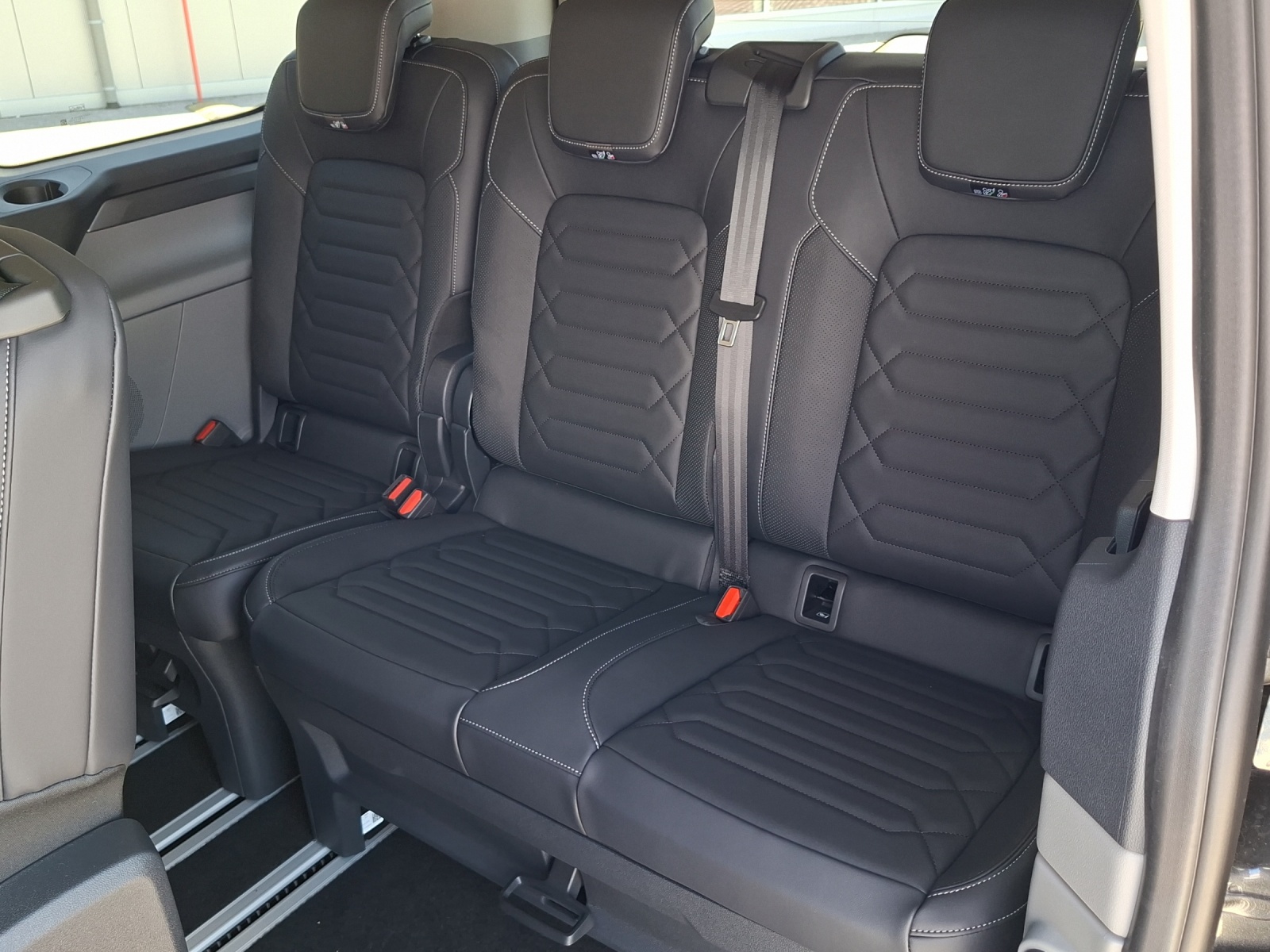 FORD Tourneo Bus 320 L1H1 TitaniumX Automat 4x4-image-6