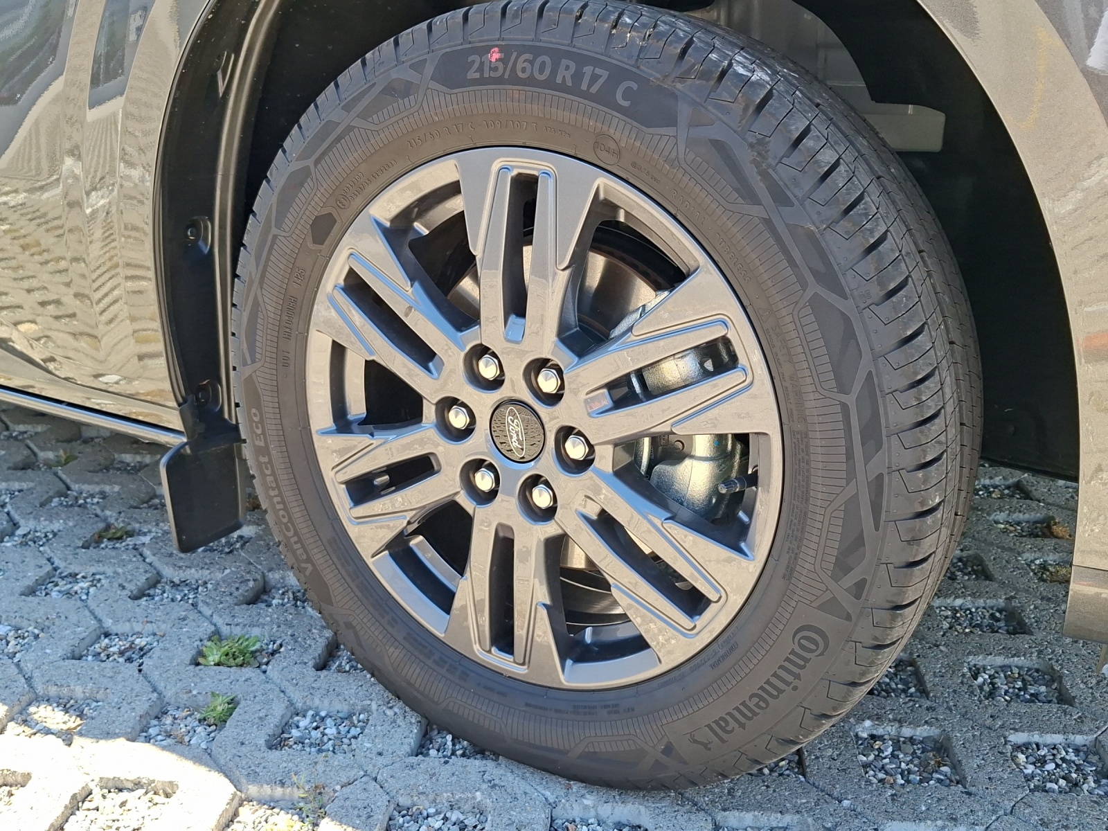 FORD Tourneo Bus 320 L1H1 TitaniumX Automat 4x4-image-15
