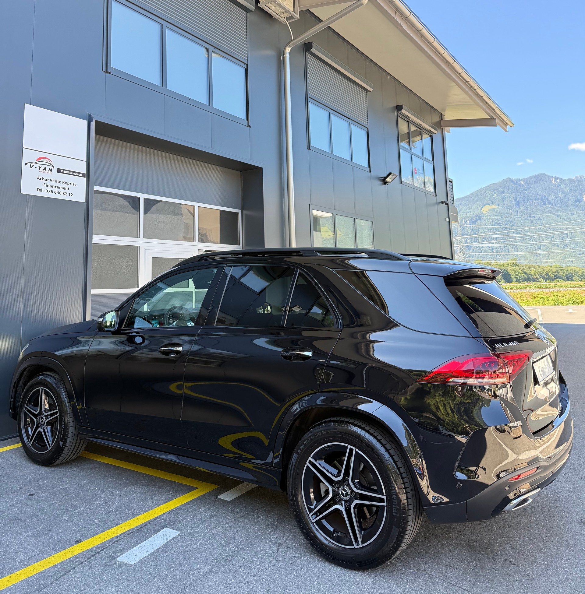 MERCEDES-BENZ GLE 450 4Matic AMG Line 9G-Tronic-image-7