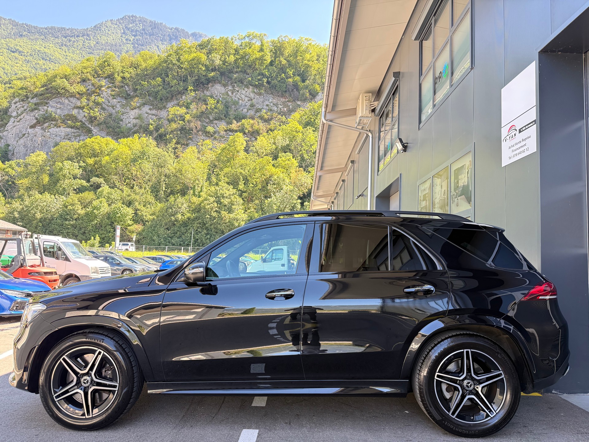 MERCEDES-BENZ GLE 450 4Matic AMG Line 9G-Tronic-image-3