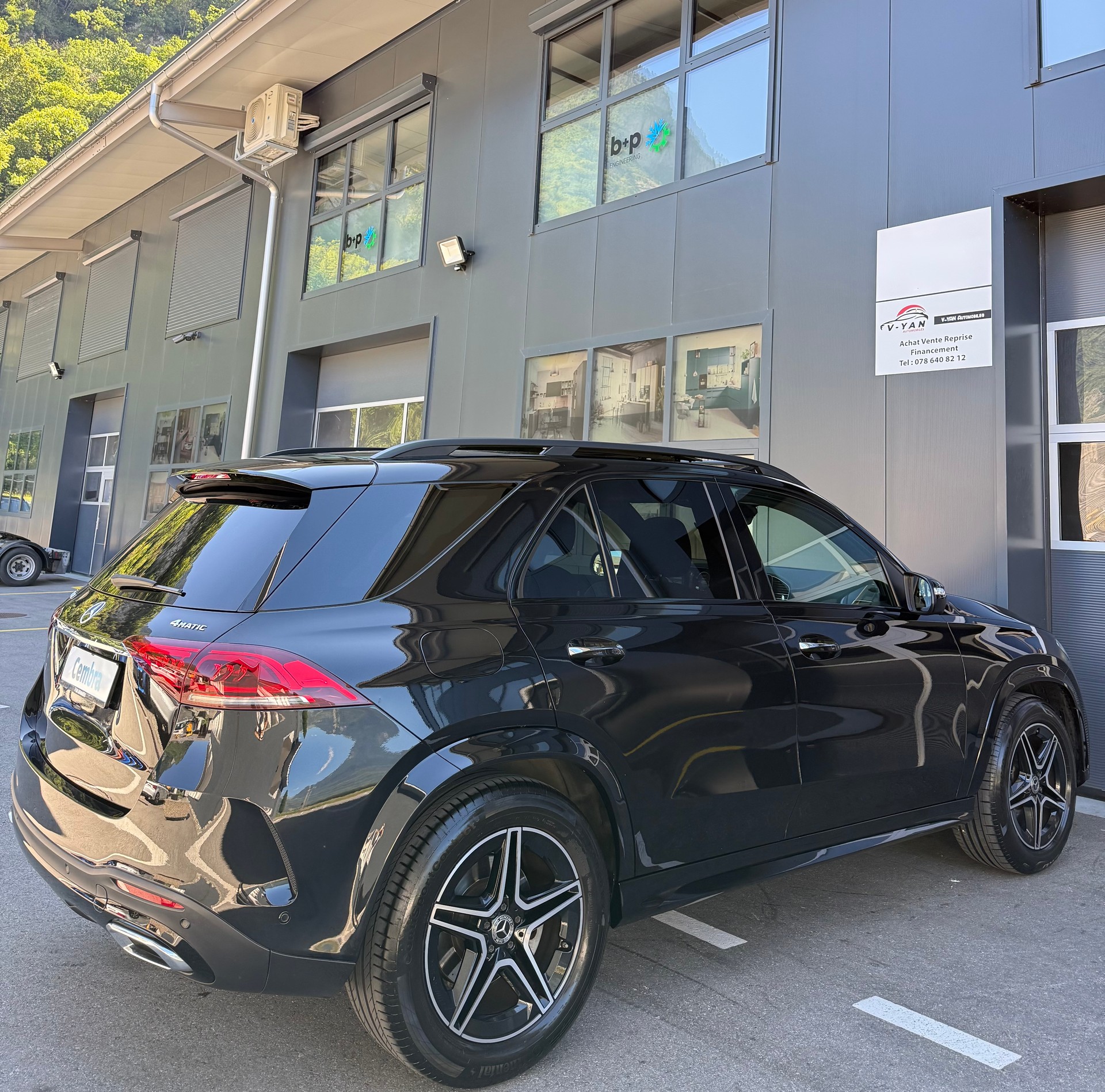 MERCEDES-BENZ GLE 450 4Matic AMG Line 9G-Tronic-image-6