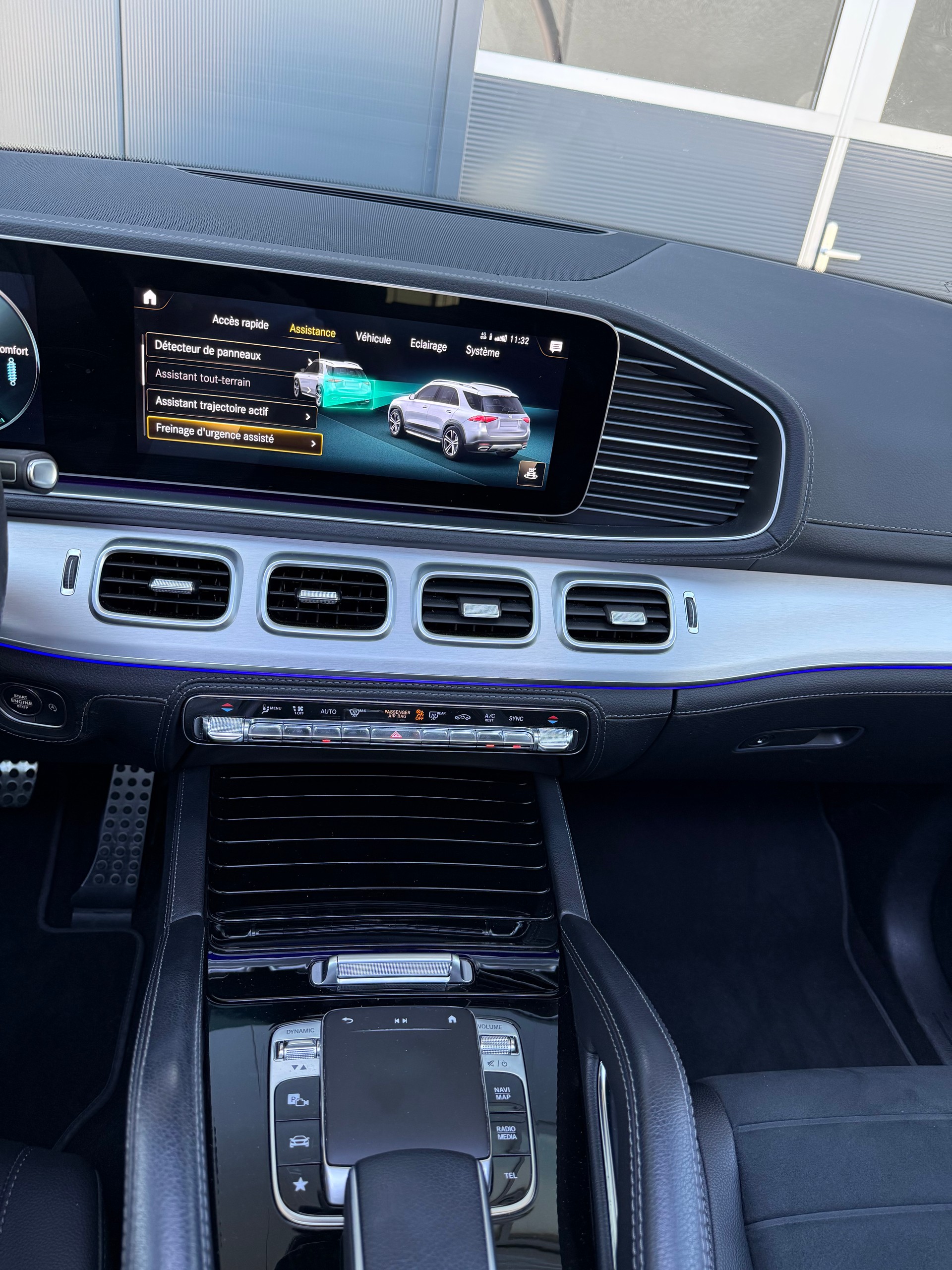 MERCEDES-BENZ GLE 450 4Matic AMG Line 9G-Tronic-image-14