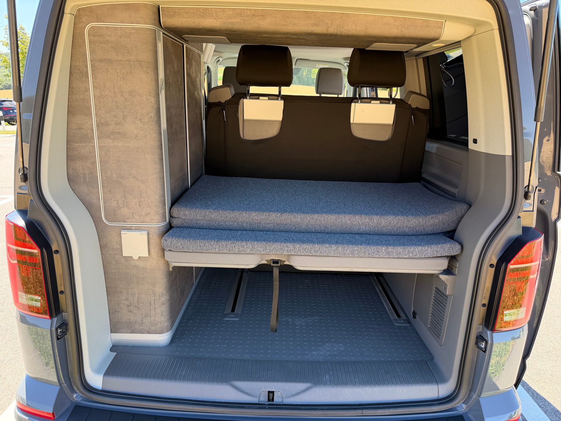 VW 2.0 TDI 204 Ocean Edition Liberty DSG 4m-image-5