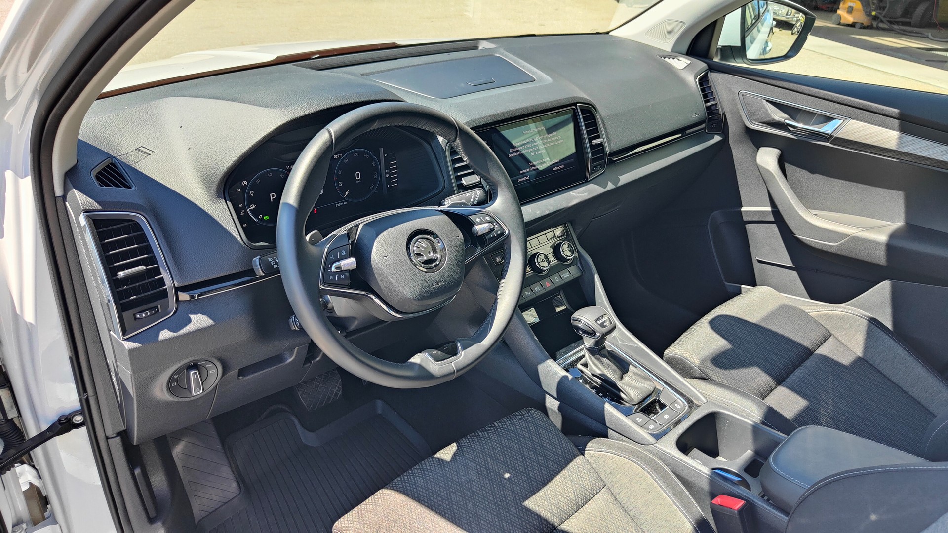SKODA Karoq 2.0 TDI CR Style 4x4 DSG-image-8