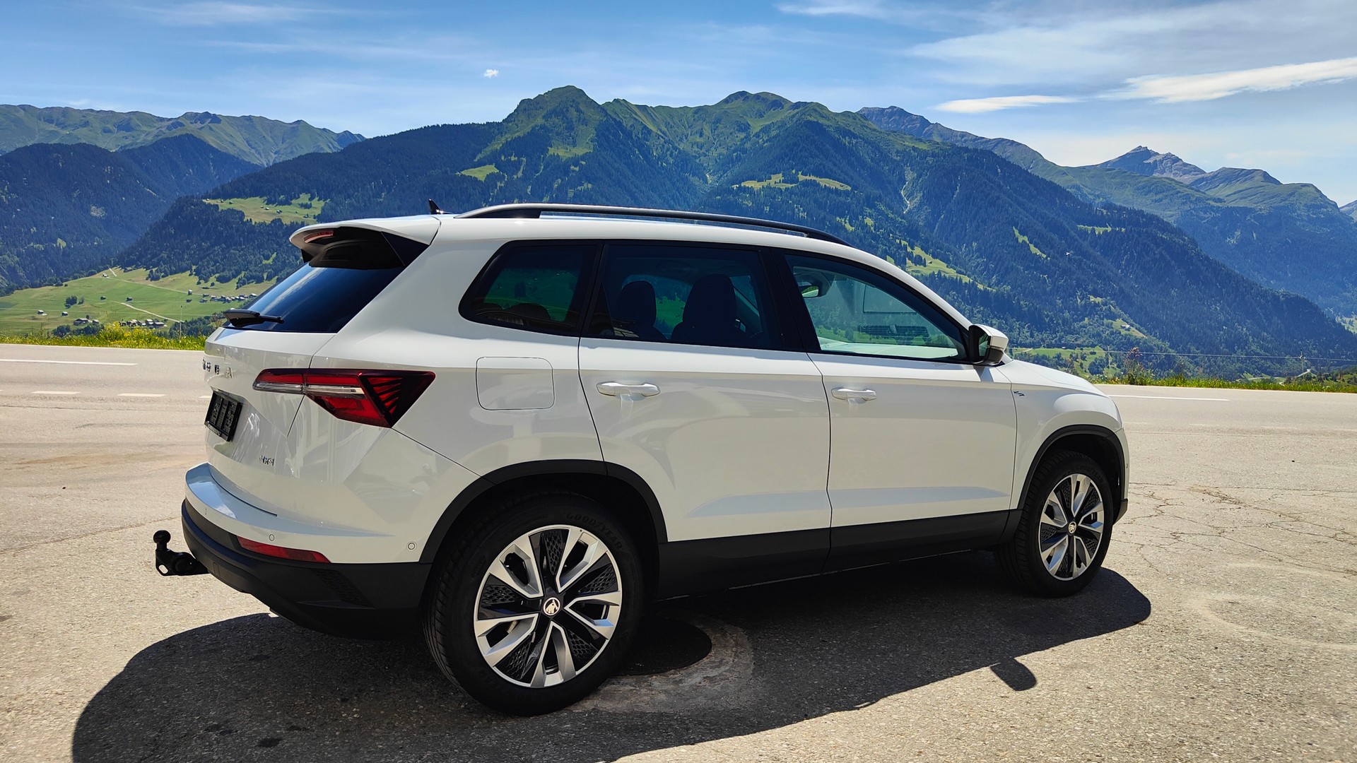 SKODA Karoq 2.0 TDI CR Style 4x4 DSG-image-1