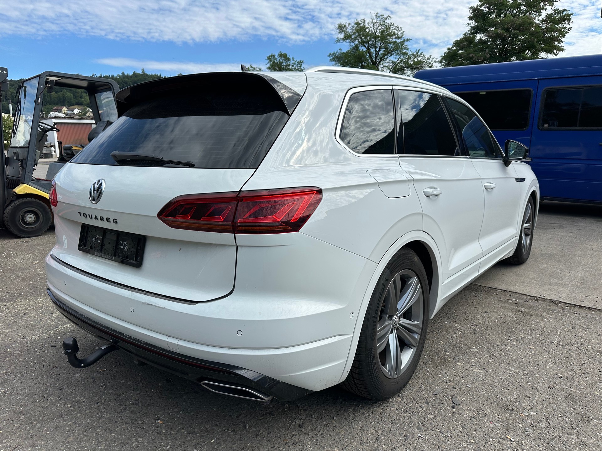 VW Touareg 3.0 TDI R Line Tiptronic-image-3