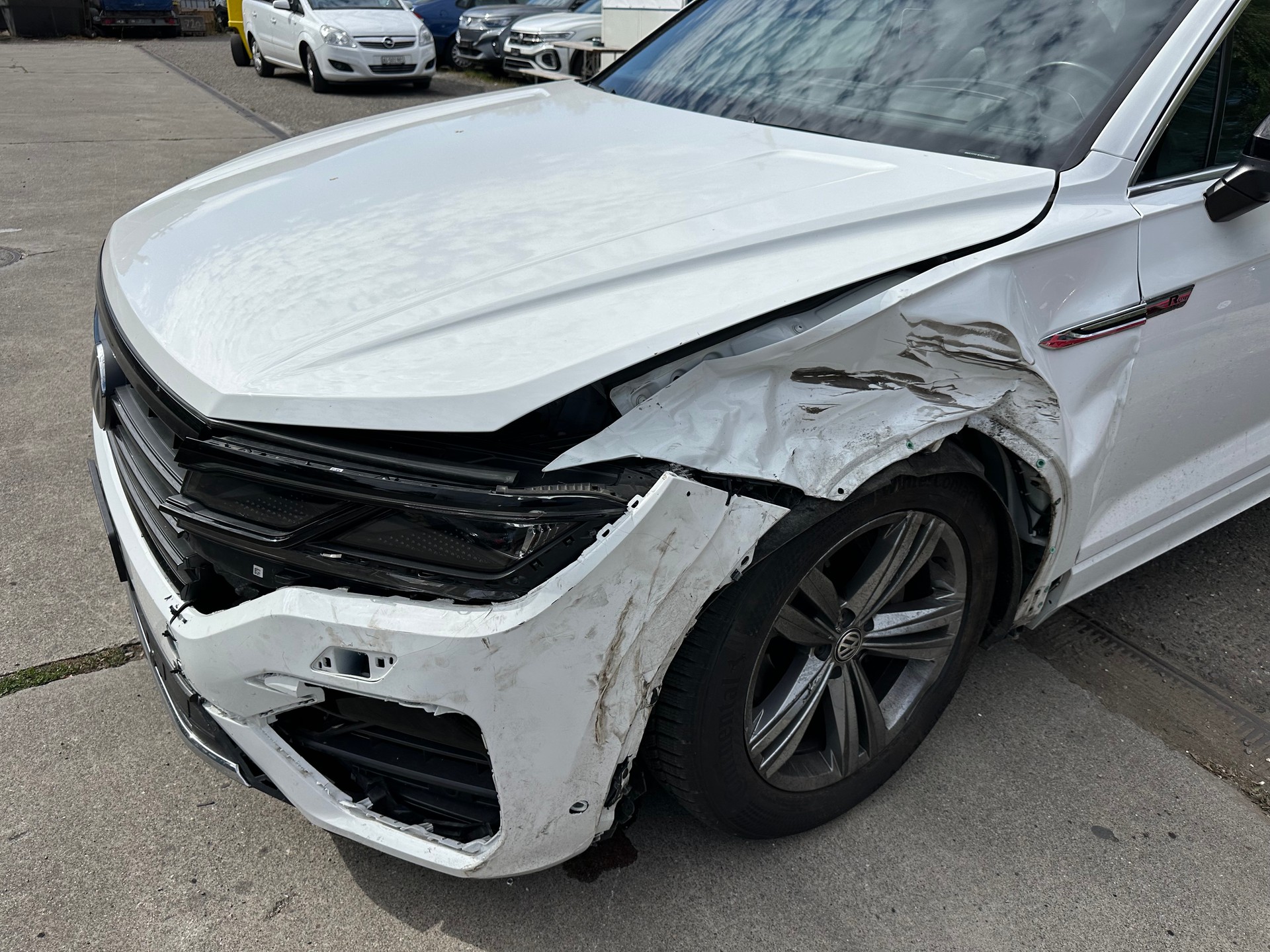 VW Touareg 3.0 TDI R Line Tiptronic-image-8