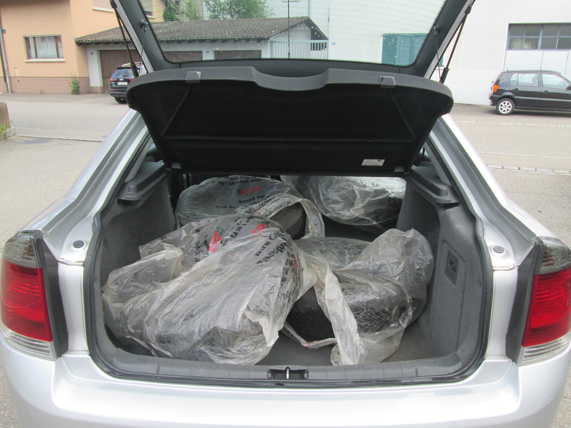 OPEL Vectra 2.2 Design Edition-image-9