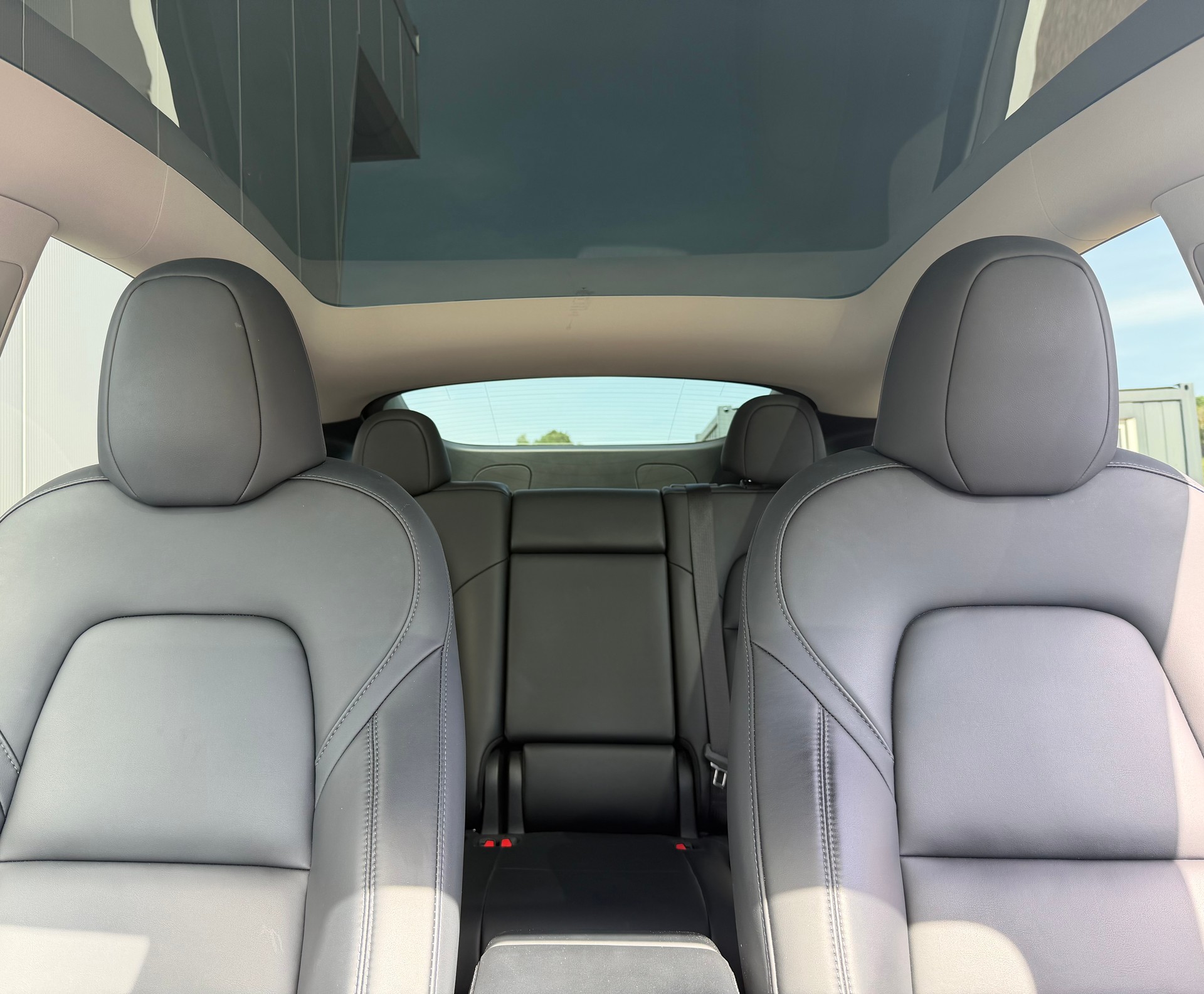 TESLA Model Y Long Range-image-5