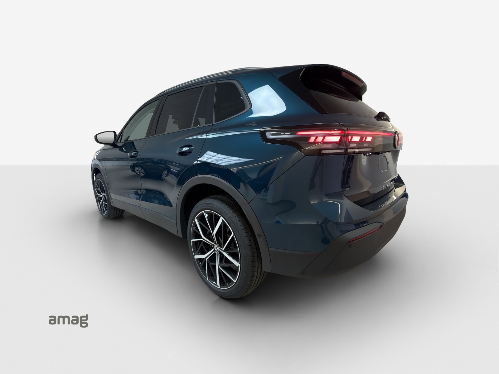 VW Tiguan 2.0 TSI DSG Life 4Motion-image-2