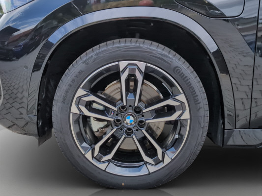 BMW X1 xDrive 30e M Sport-image-12