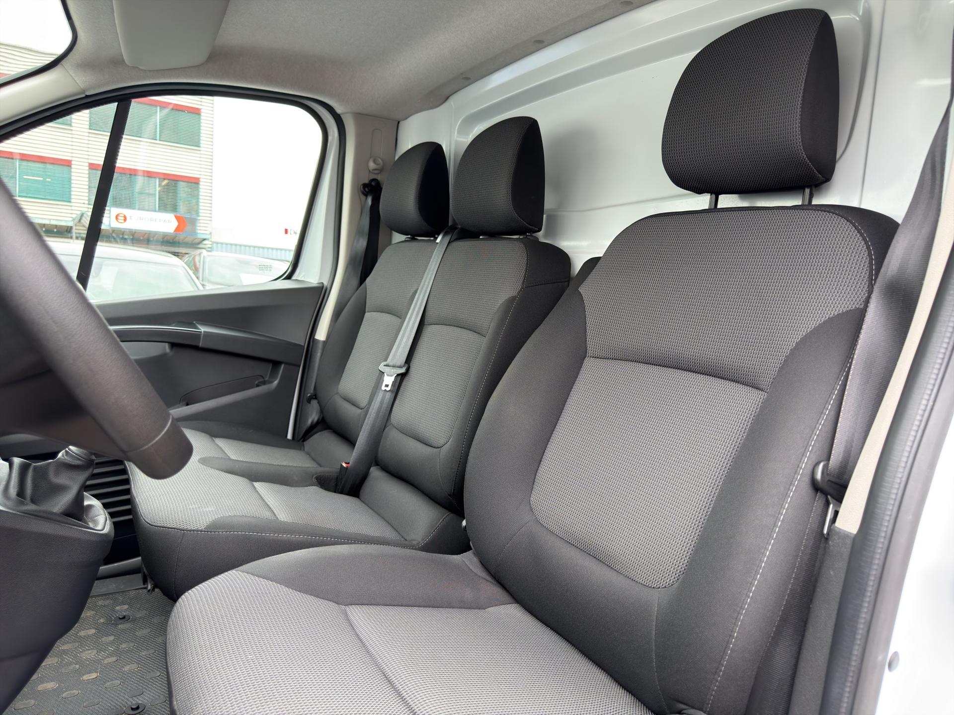 RENAULT Trafic 2.0 Blue dCi 130 Advance L2H1 EN-image-17