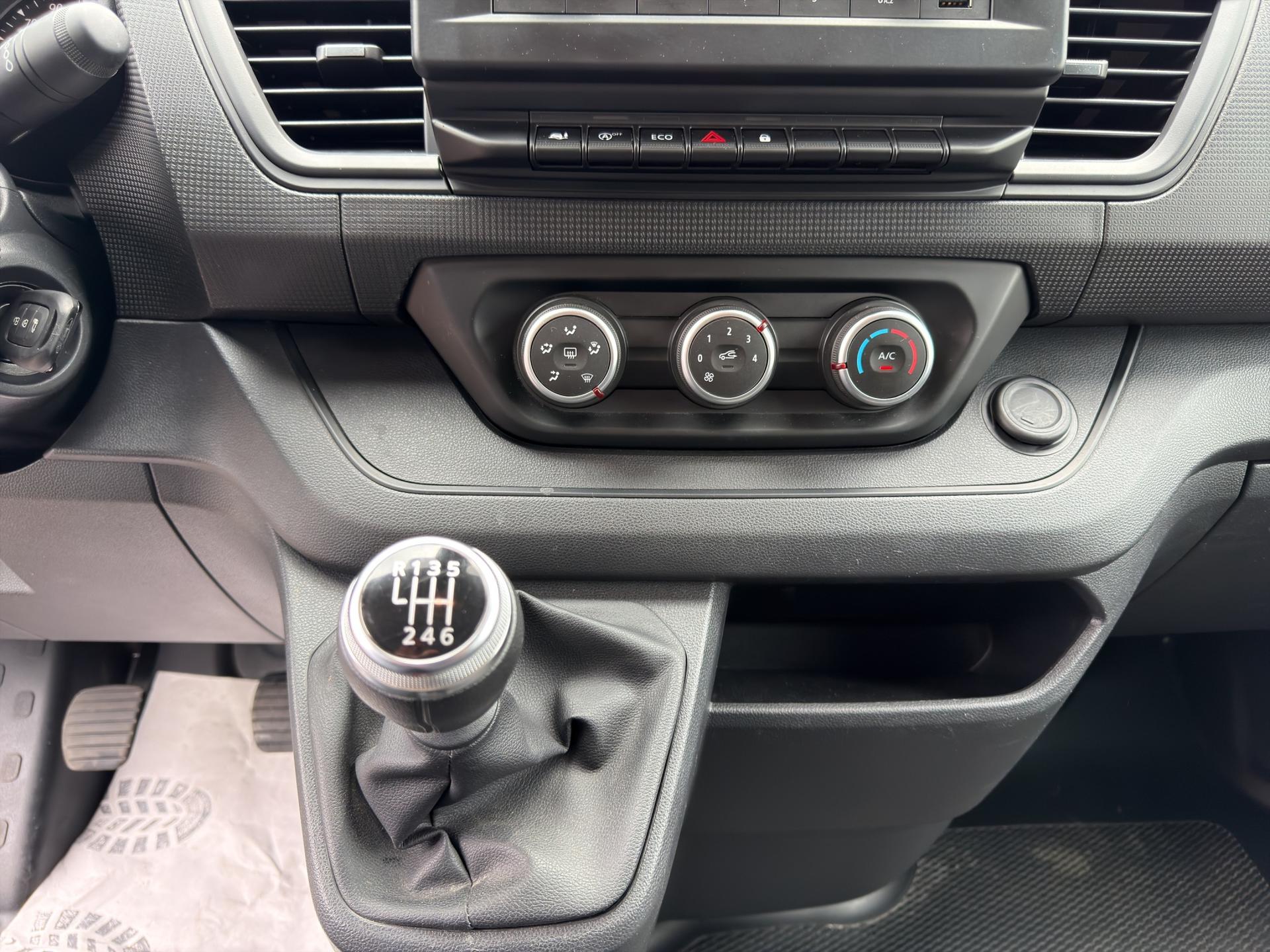 RENAULT Trafic 2.0 Blue dCi 130 Advance L2H1 EN-image-10