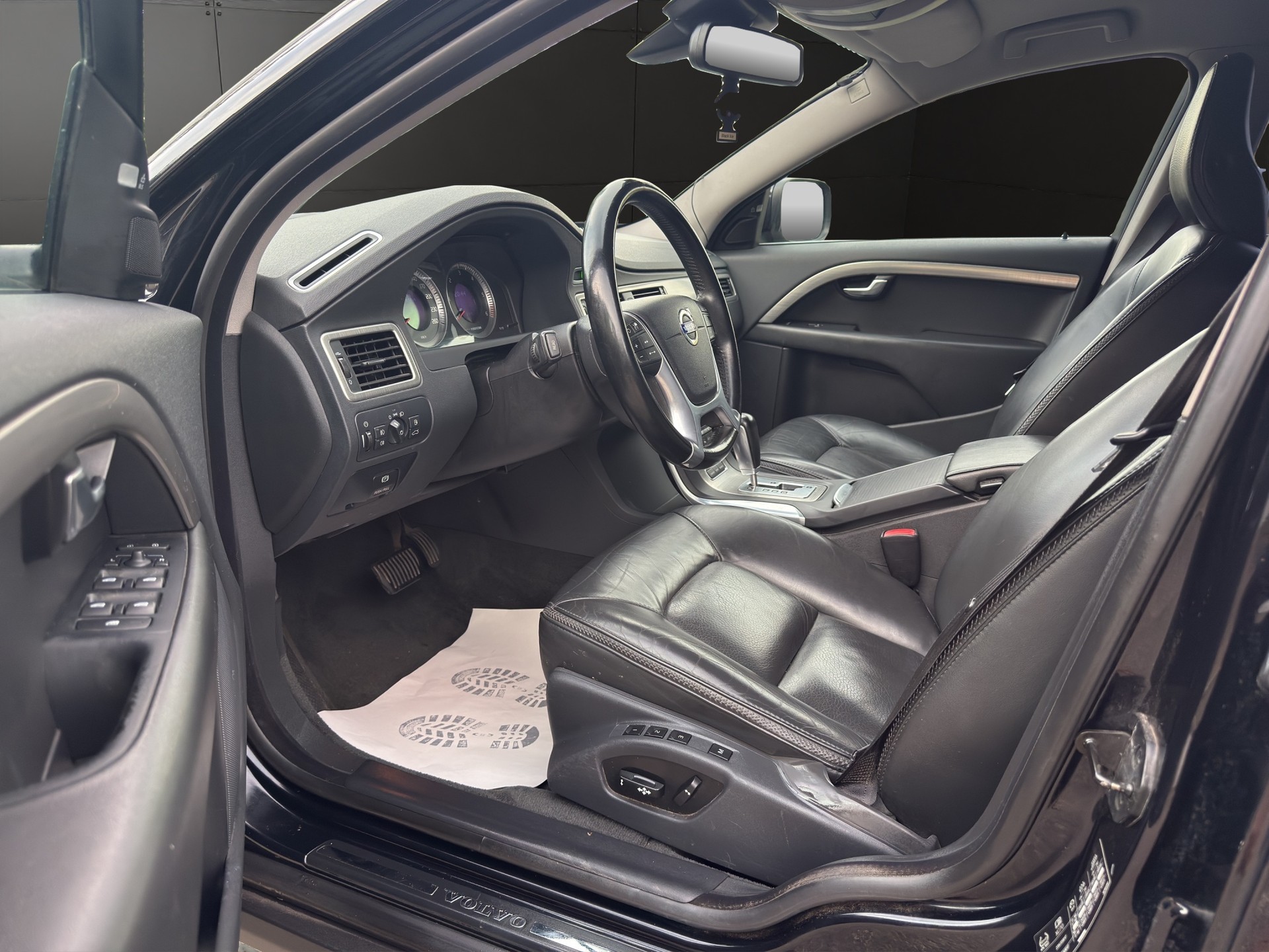 VOLVO XC70 D5 AWD Summum Geartronic-image-10