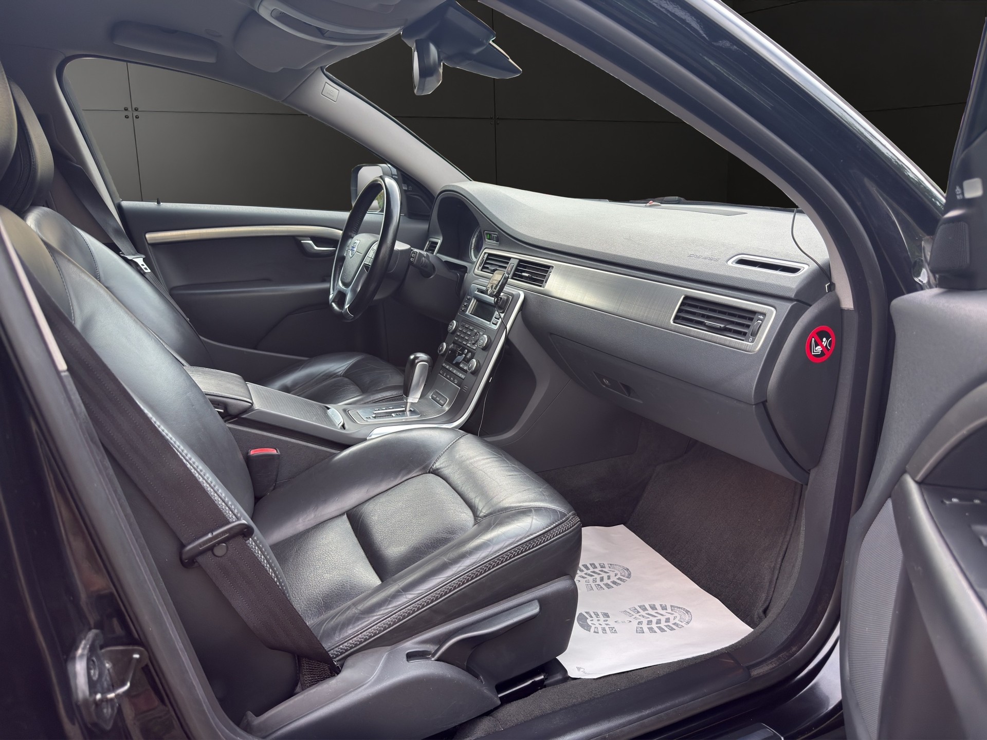 VOLVO XC70 D5 AWD Summum Geartronic-image-12