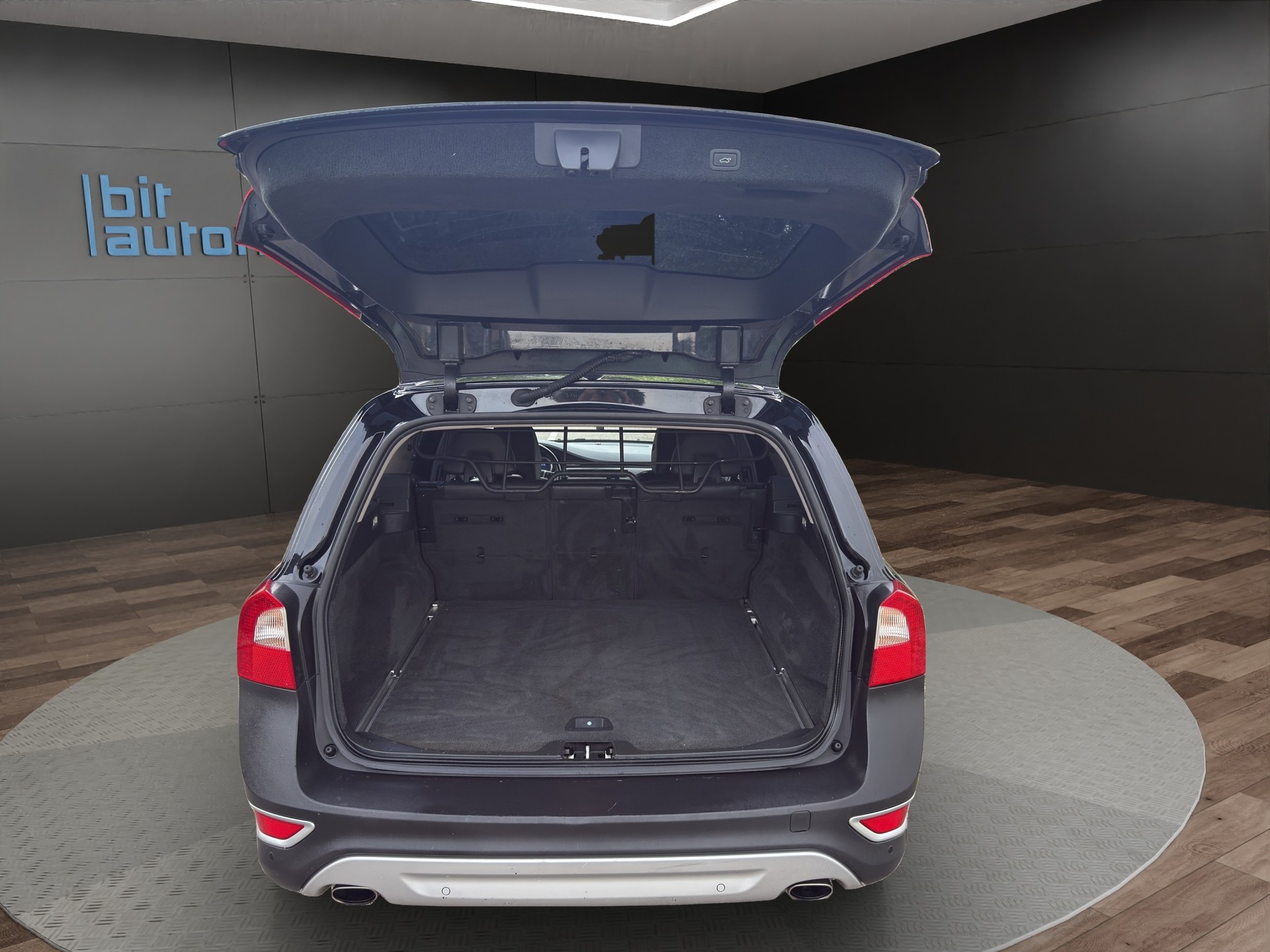 VOLVO XC70 D5 AWD Summum Geartronic-image-5