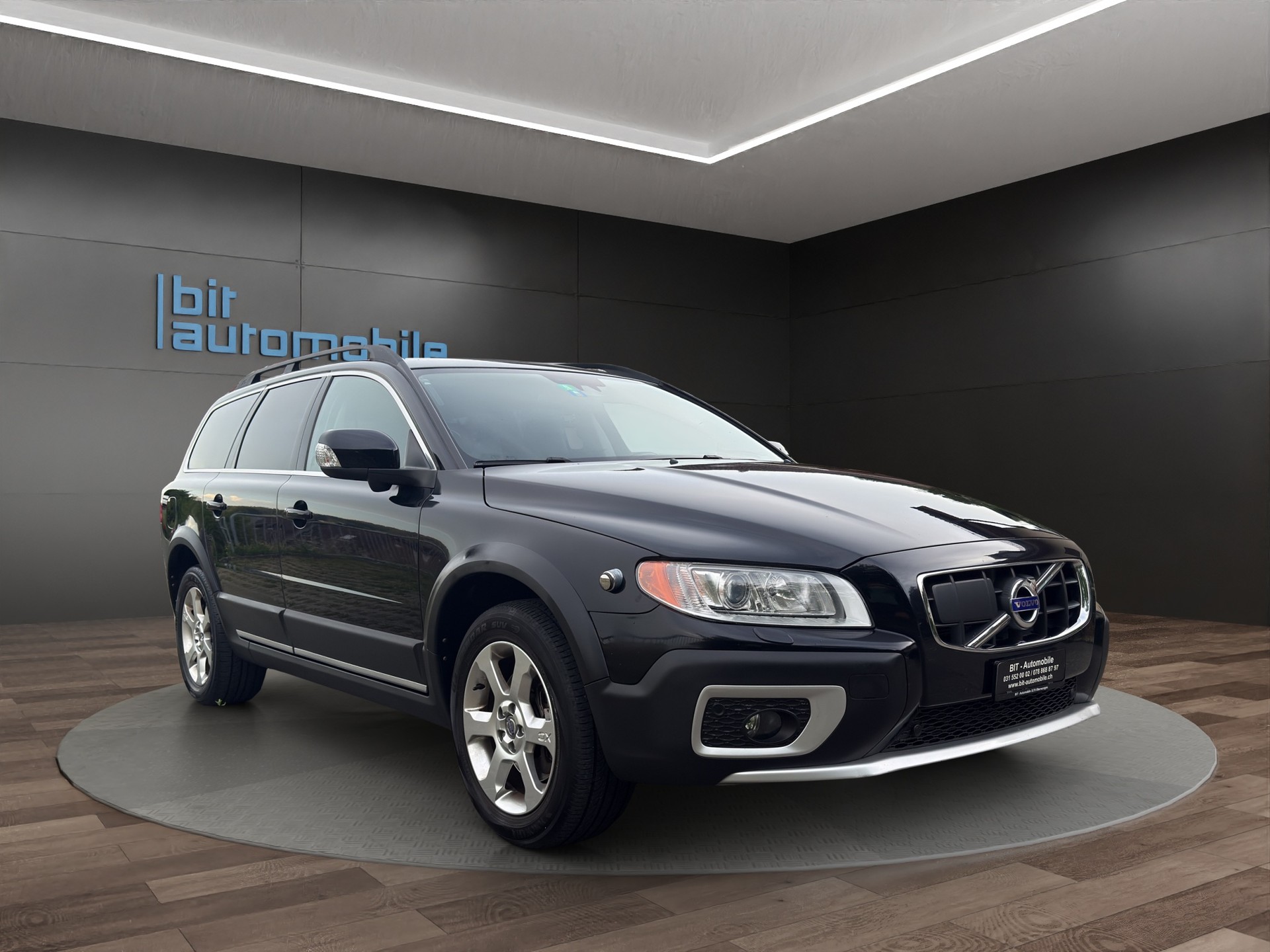 VOLVO XC70 D5 AWD Summum Geartronic-image-8