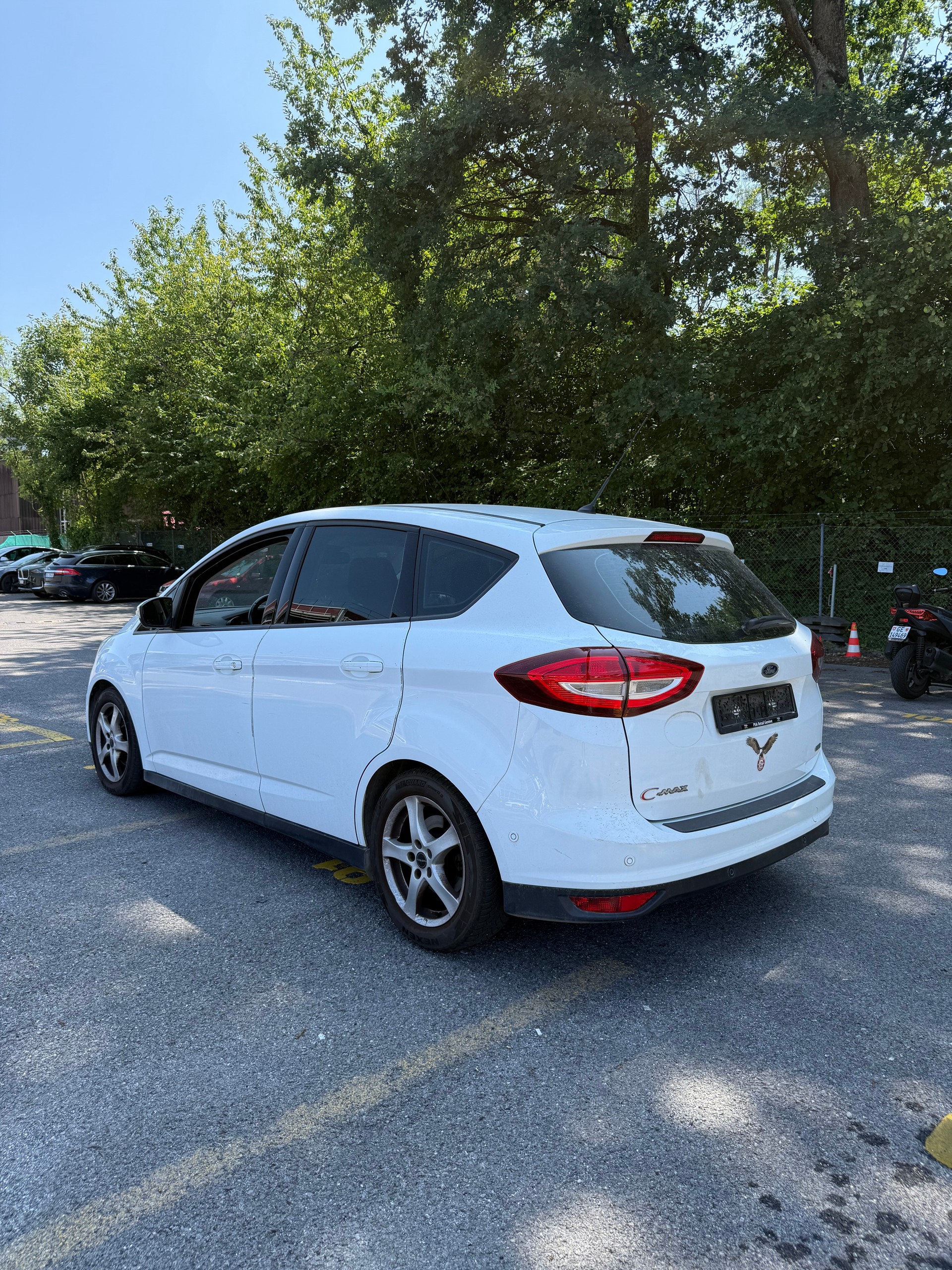 FORD C-Max 1.0 SCTi Titanium-image-2