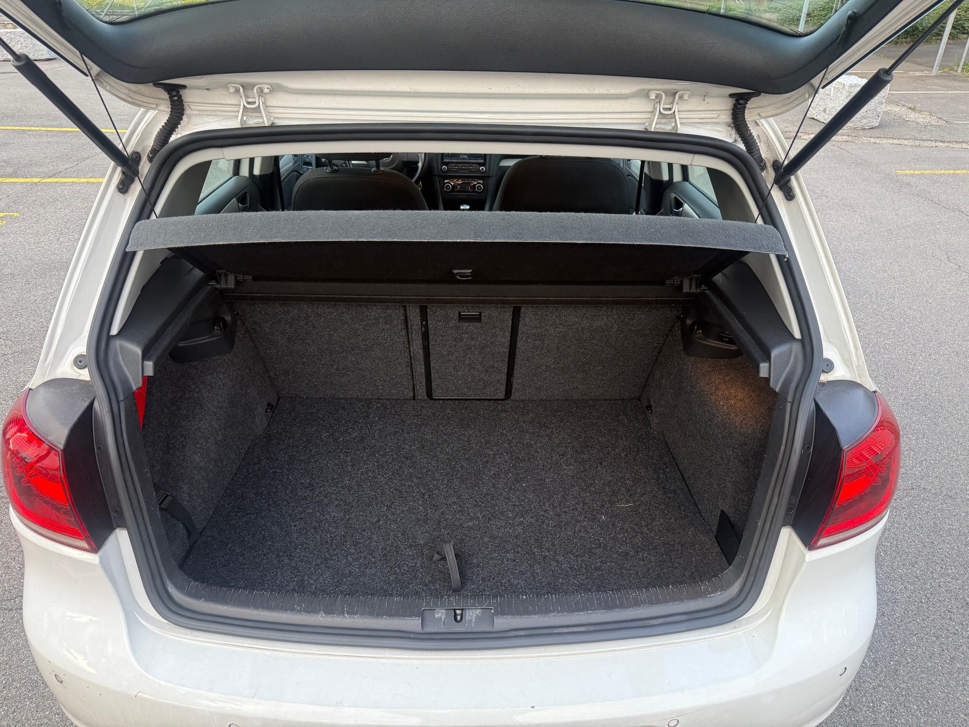 VW Golf 2.0 TDI Highline 4Motion-image-13