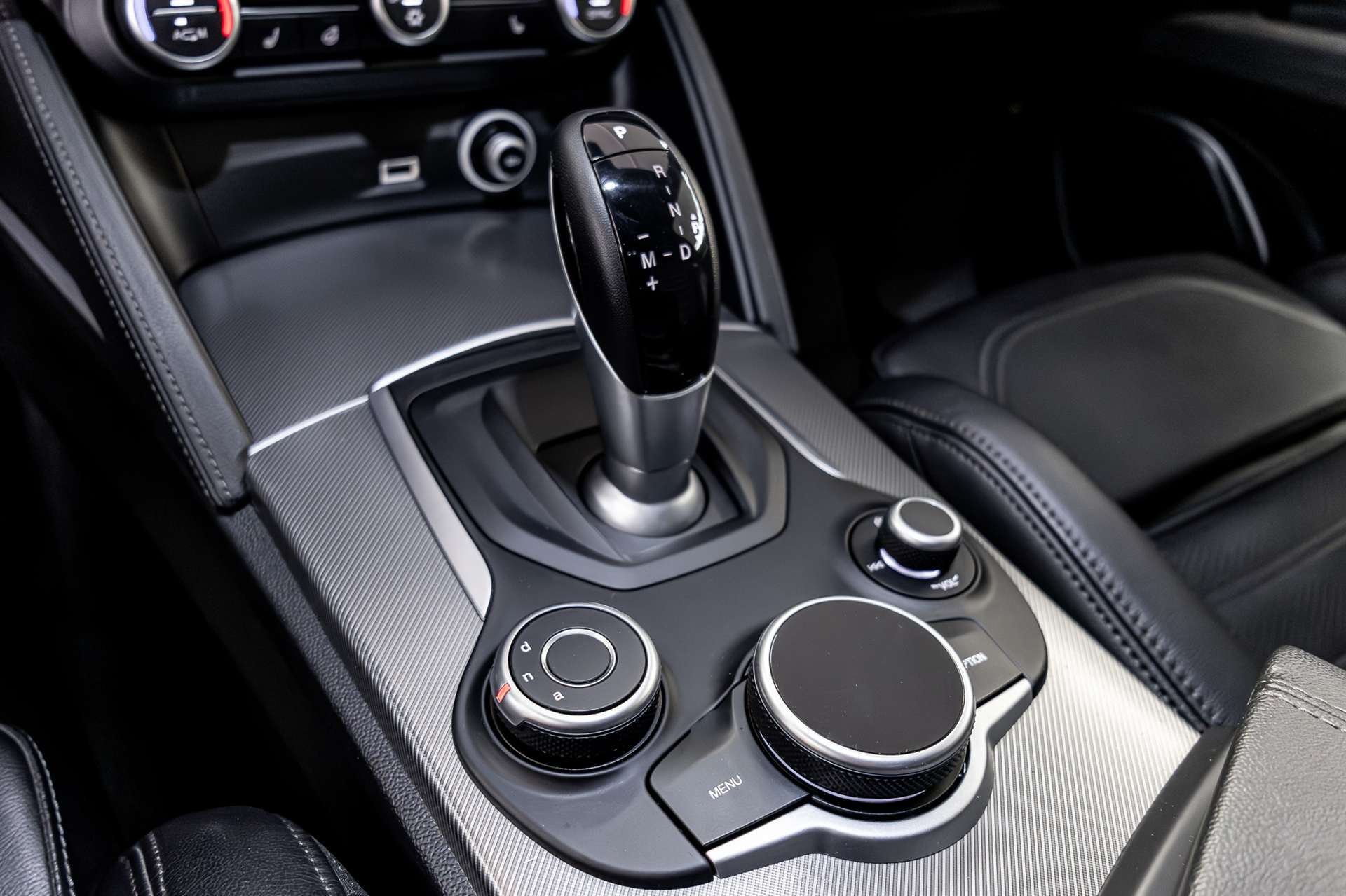 ALFA ROMEO Stelvio 2.2 JTDM Super Q4 Automatic-image-17
