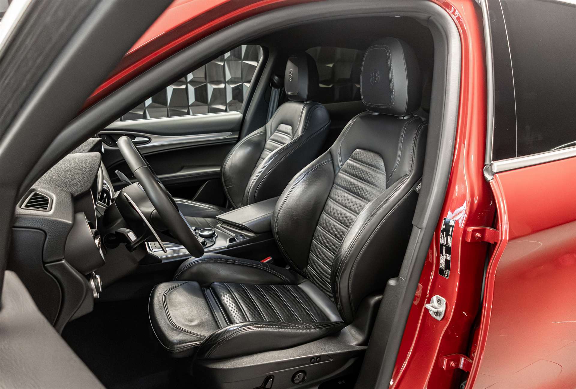 ALFA ROMEO Stelvio 2.2 JTDM Super Q4 Automatic-image-12