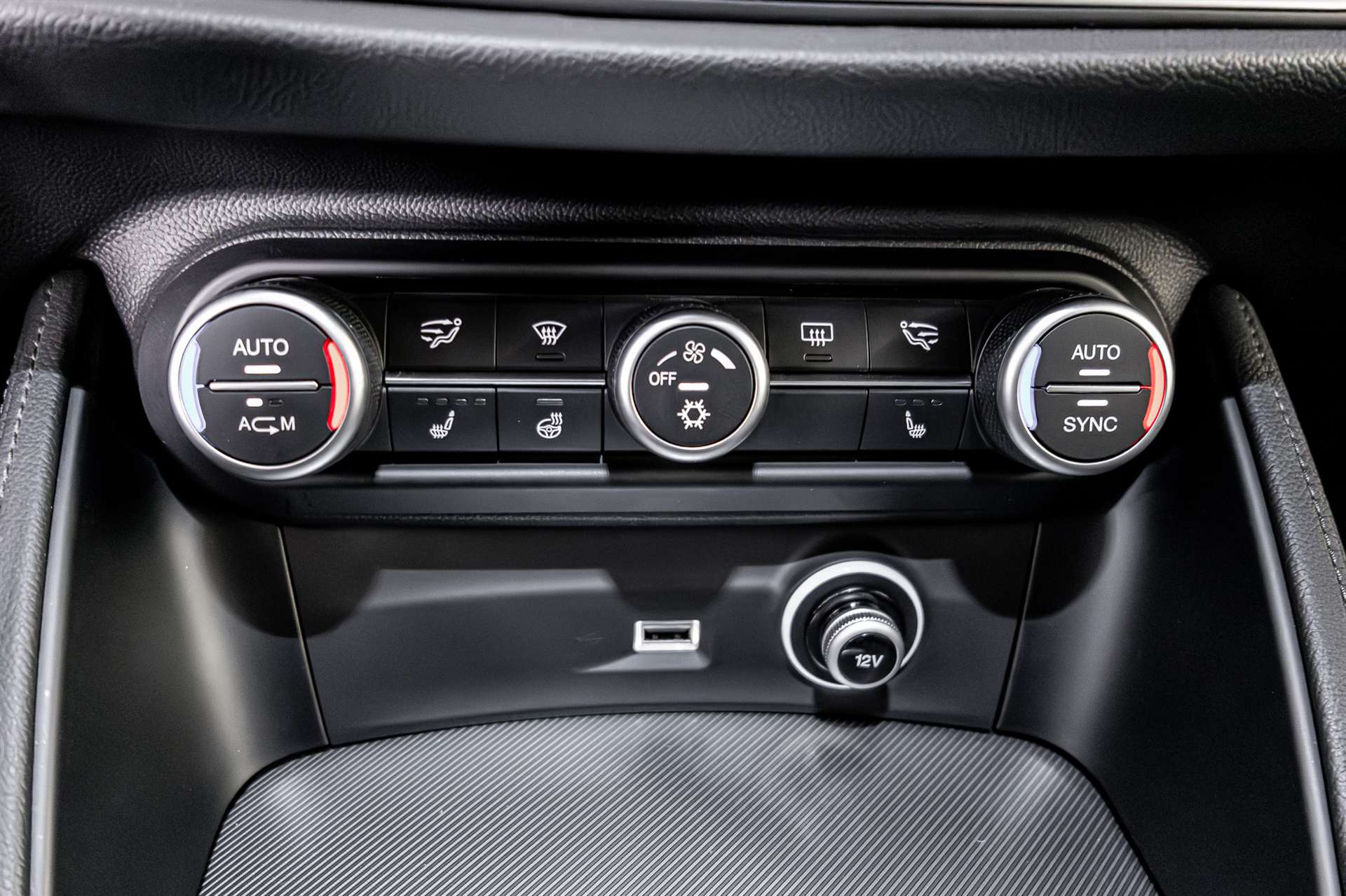 ALFA ROMEO Stelvio 2.2 JTDM Super Q4 Automatic-image-16