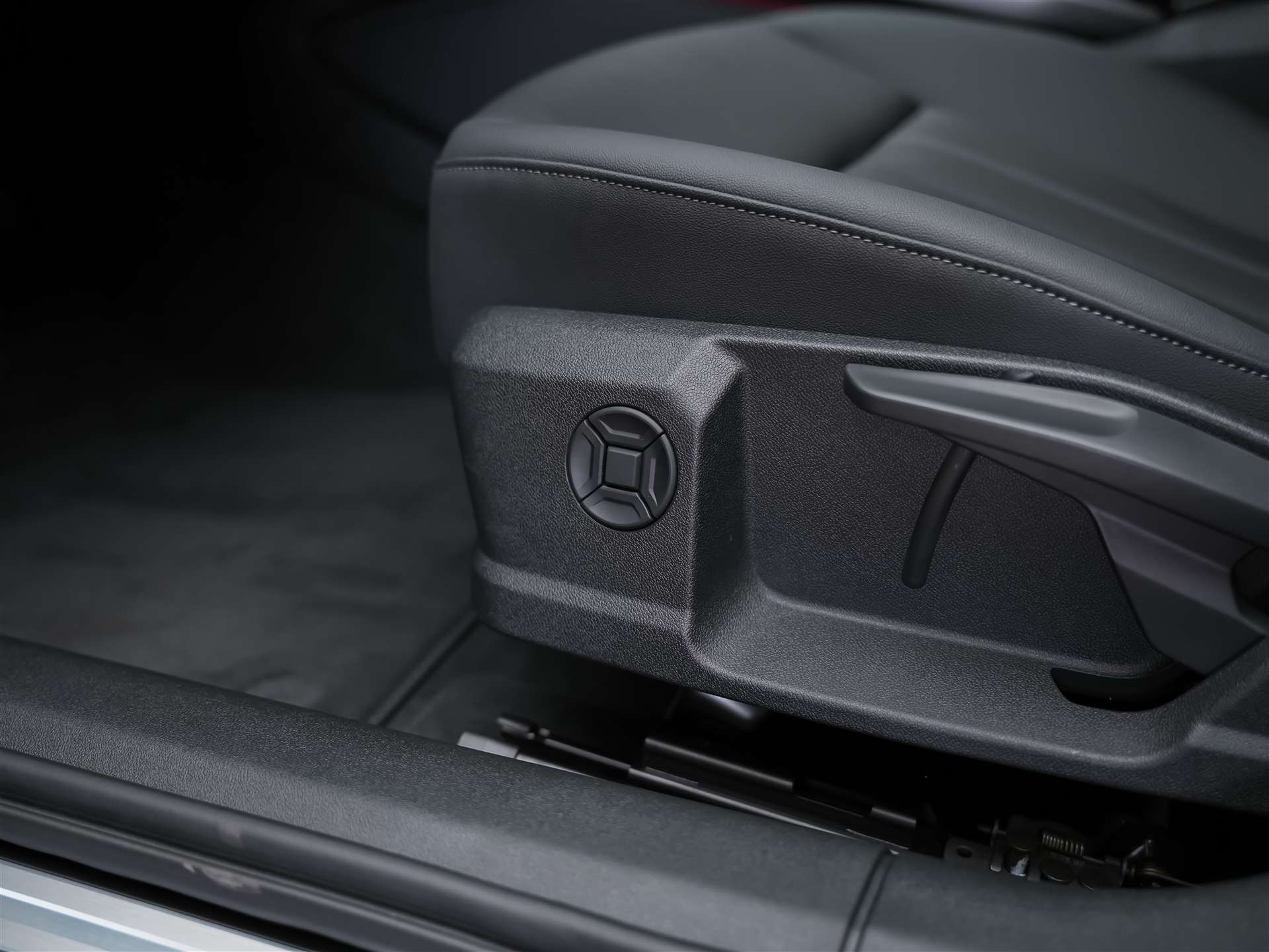 AUDI A6 Limousine S Line TDI quattro S tronic *Leder*Werksgarantie*360° Kamera*Abstandsregler*-image-24