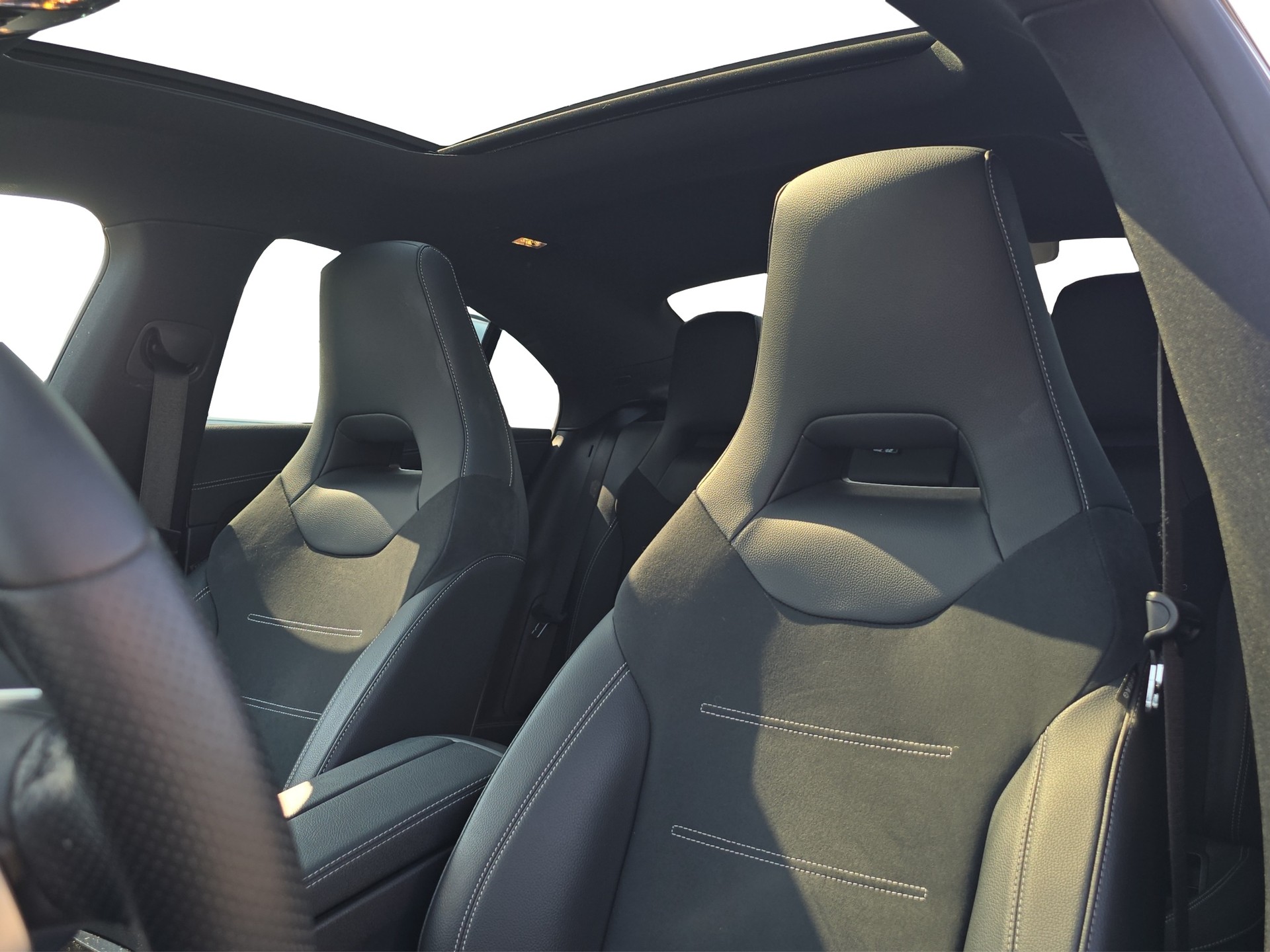 MERCEDES-BENZ CLA 250 4Matic AMG Line 7G-DCT-image-7